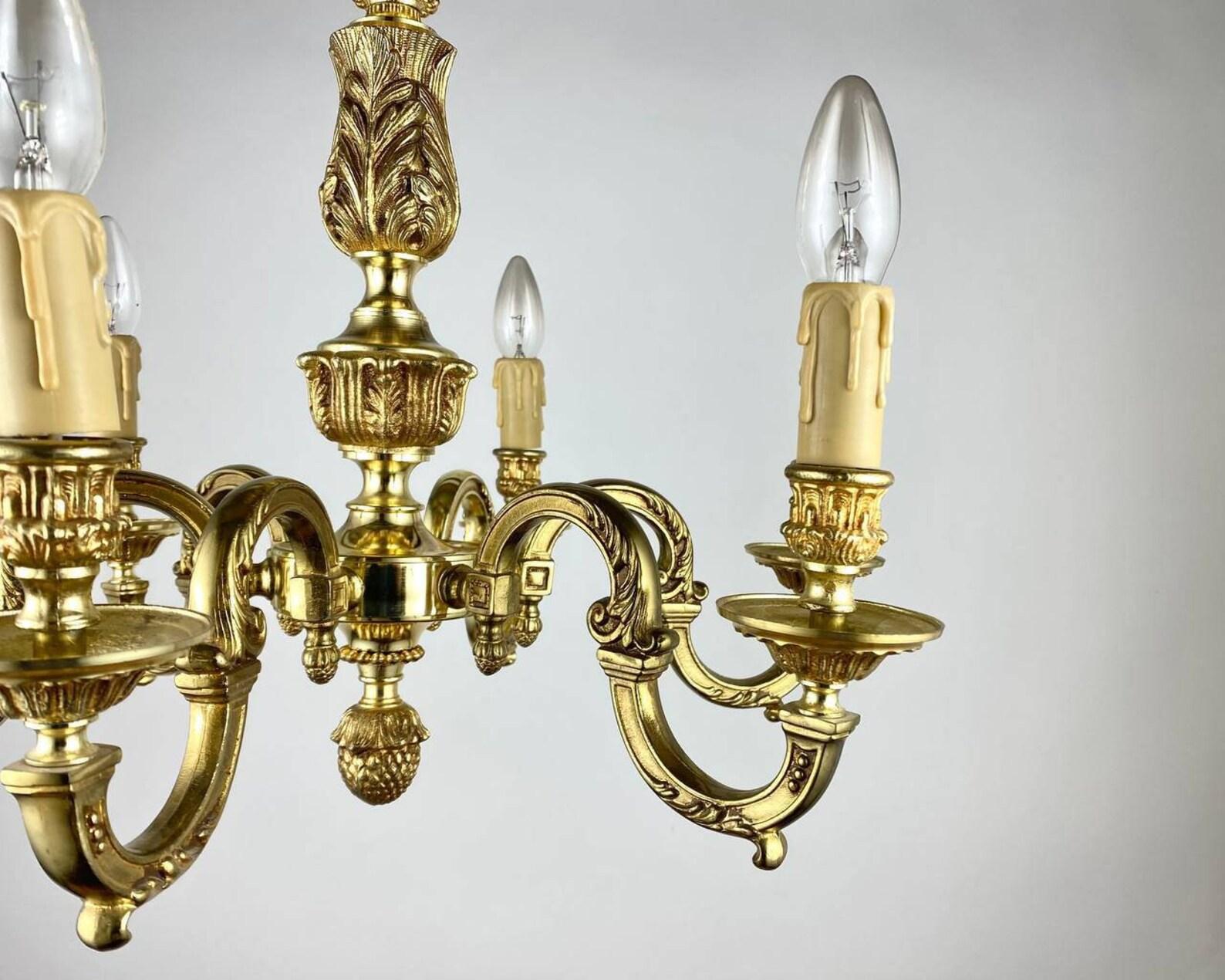Magnificent Bronze Chandelier In Empire Style  Six Light Pendant Lighting In Good Condition For Sale In Bastogne, BE
