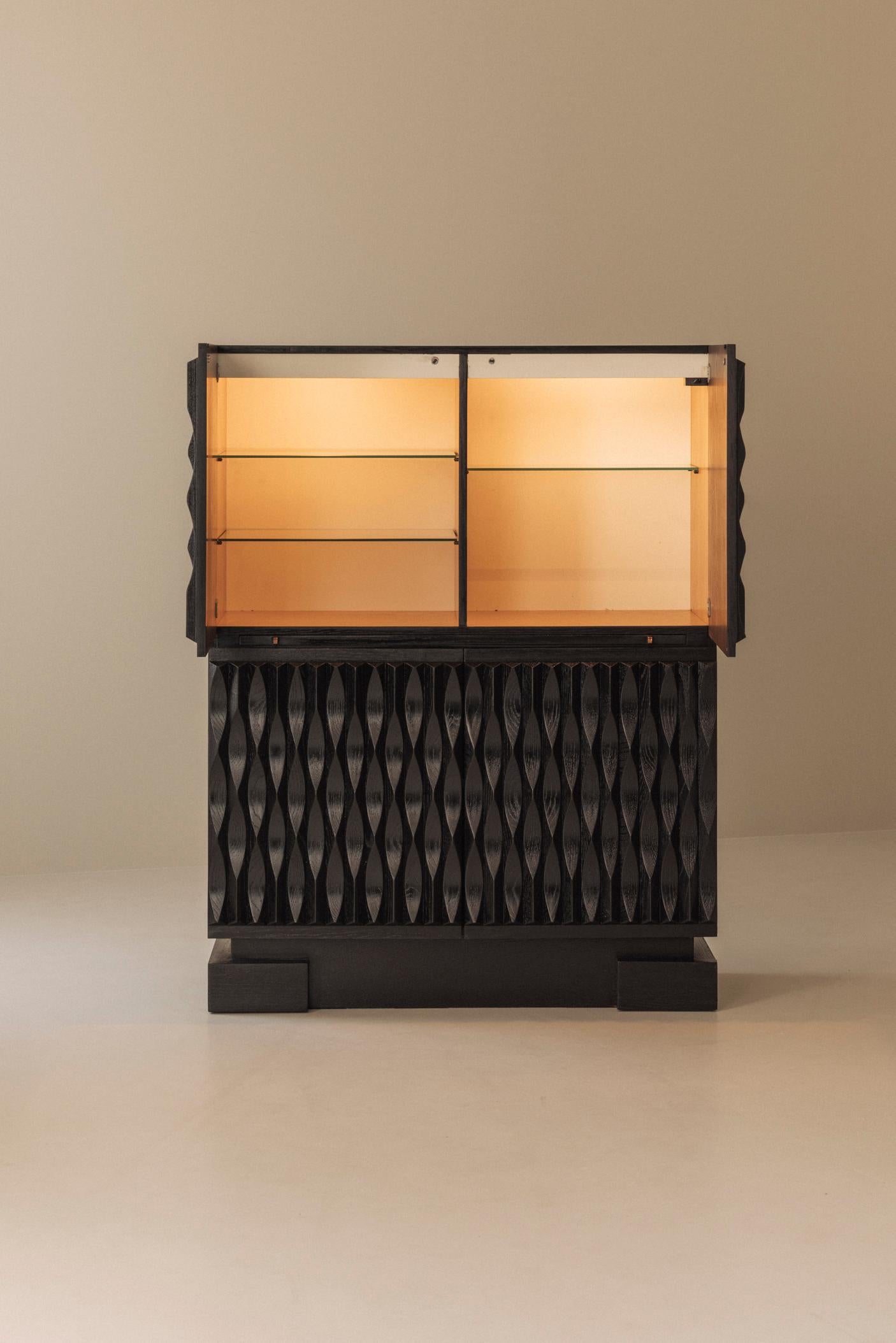 Magnifica credenza brutalista di Maison Aurora, Belgio anni '70 in vendita 5
