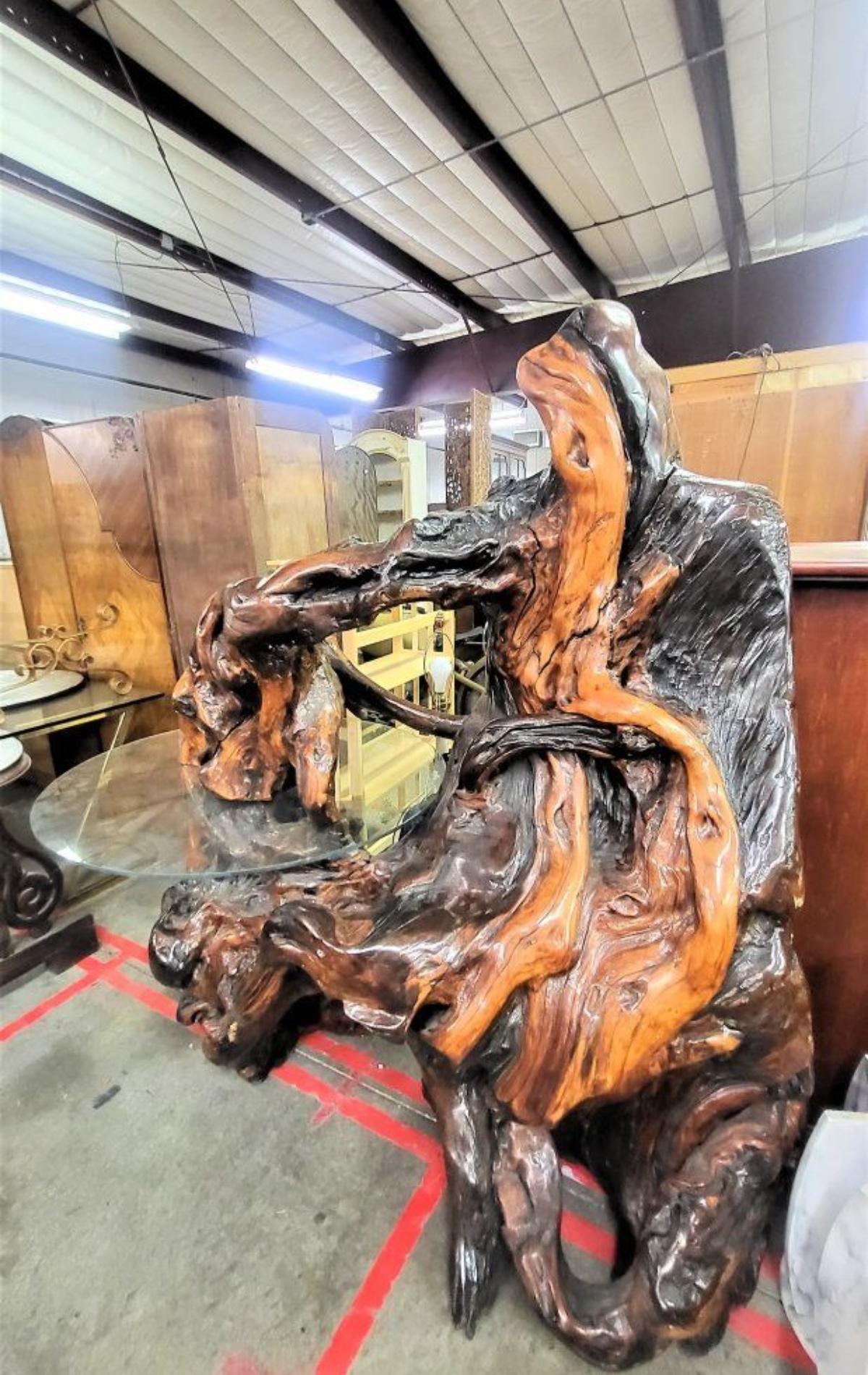 Prächtige Wurzelholz-Skulptur Tisch (Ende des 20. Jahrhunderts) im Angebot