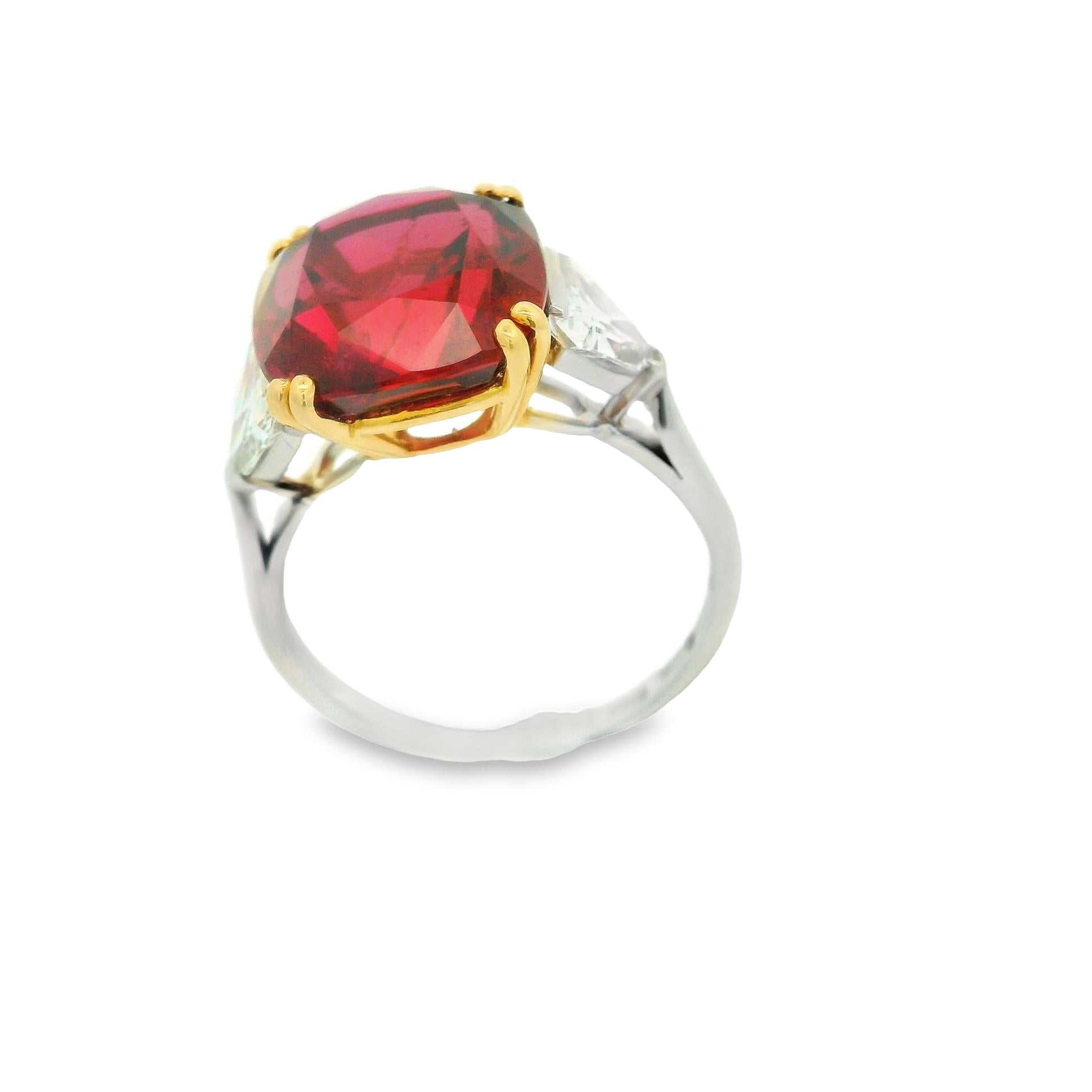 Cushion Cut Magnificent Bvlgari 8.23 Carat Ruby Diamond Platinum & 18k Yellow Gold Ring, AGL For Sale