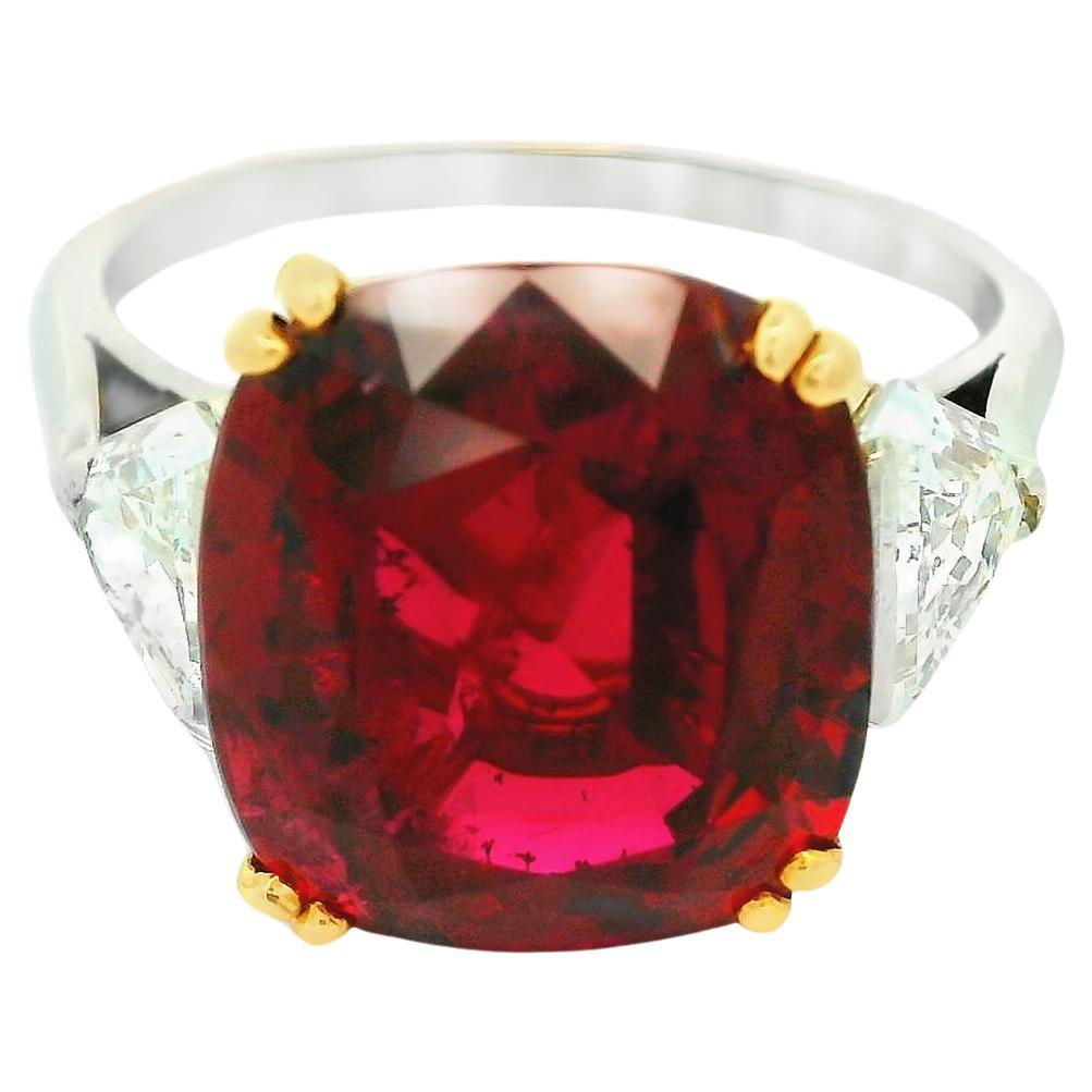 Magnificent Bvlgari 8.23 Carat Ruby Diamond Platinum & 18k Yellow Gold Ring, AGL For Sale