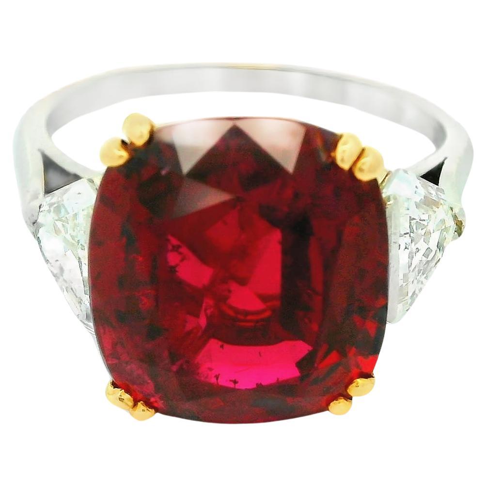 Magnificent Bvlgari 8.23 Carat Ruby Diamond Platinum & 18k Yellow Gold Ring, AGL