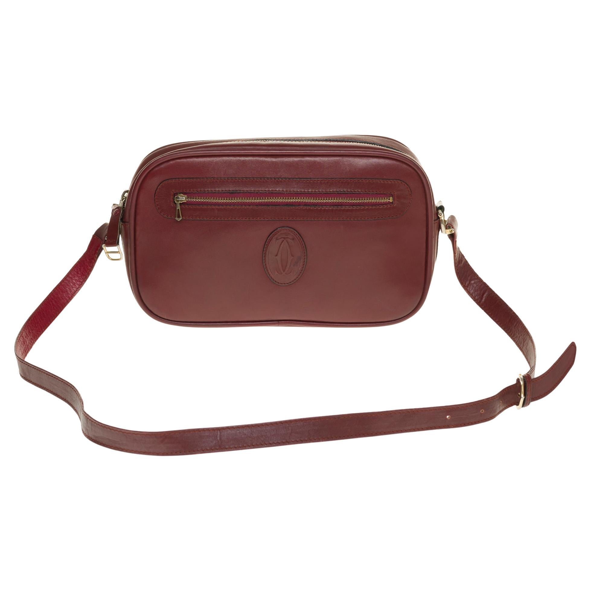 Magnificent Cartier vintage shoulder bag in burgundy leather, GHW at 1stDibs