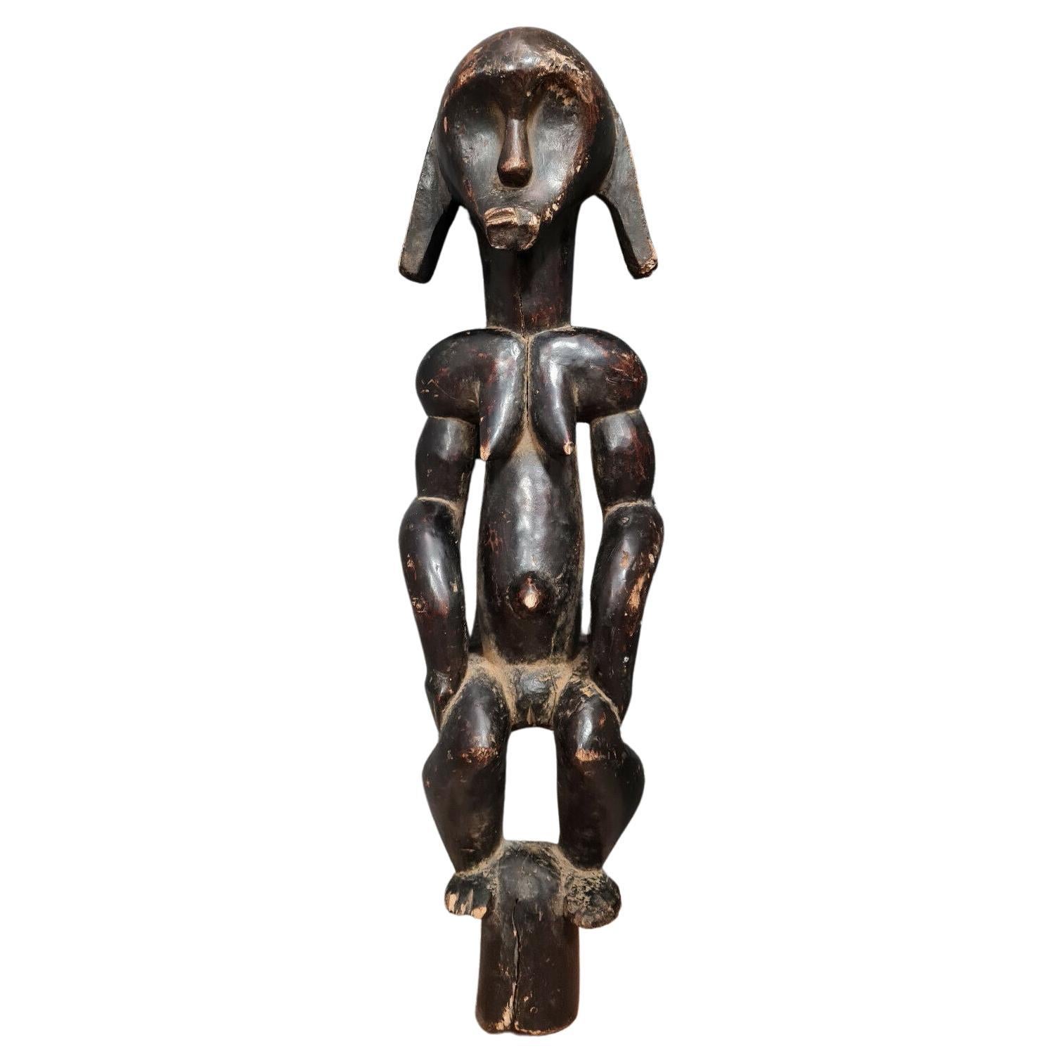 Prächtige zentralafrikanische geschnitzte Statue aus exotischem Holz, um 1900 -1X25 im Angebot