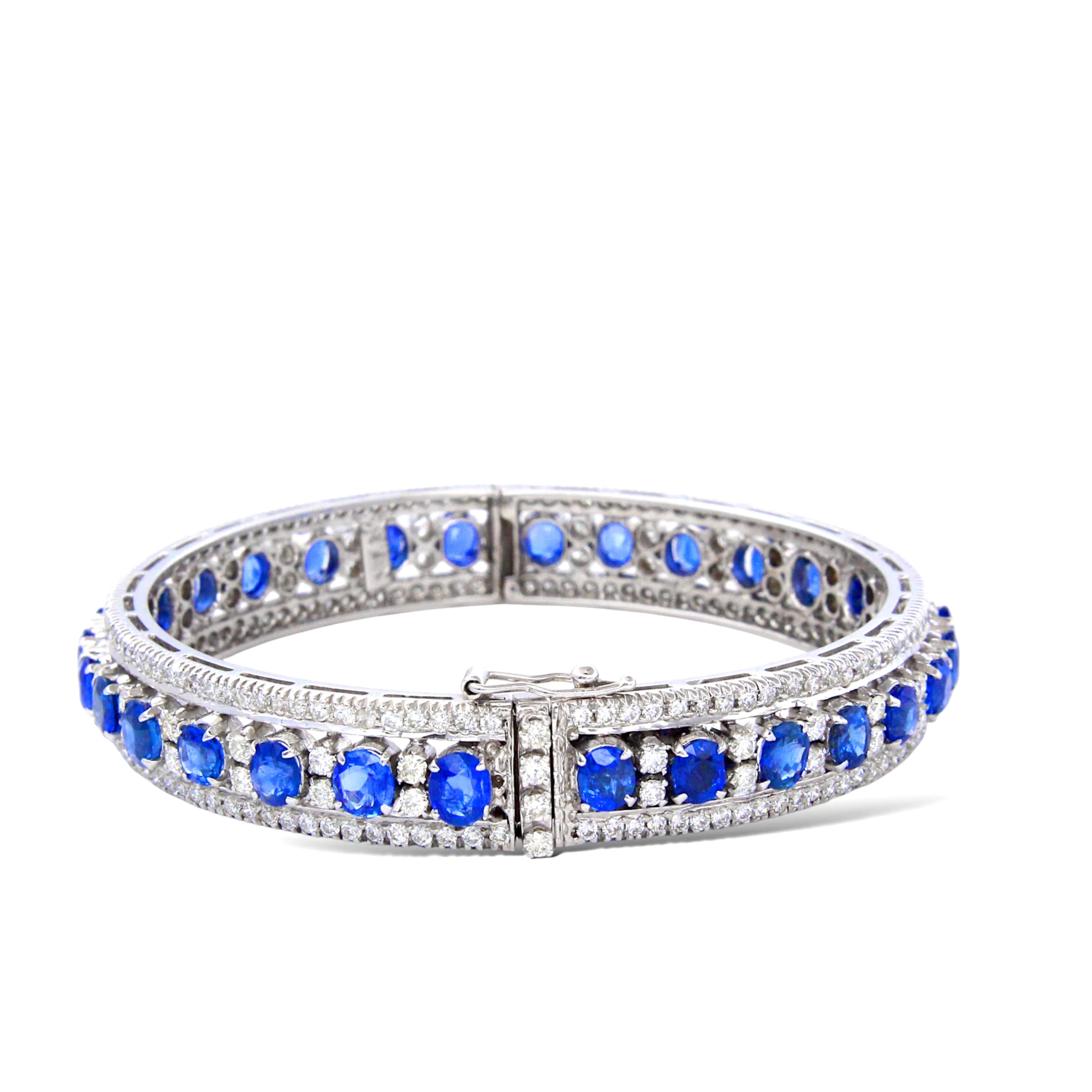 Round Cut Magnificent Ceylon Sapphire & Diamond Bracelet in 18K White Gold 22 Carats For Sale