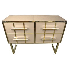 Magnífica Cómoda con Cristal de Murano Marfil y Herrajes de Latón Disponible