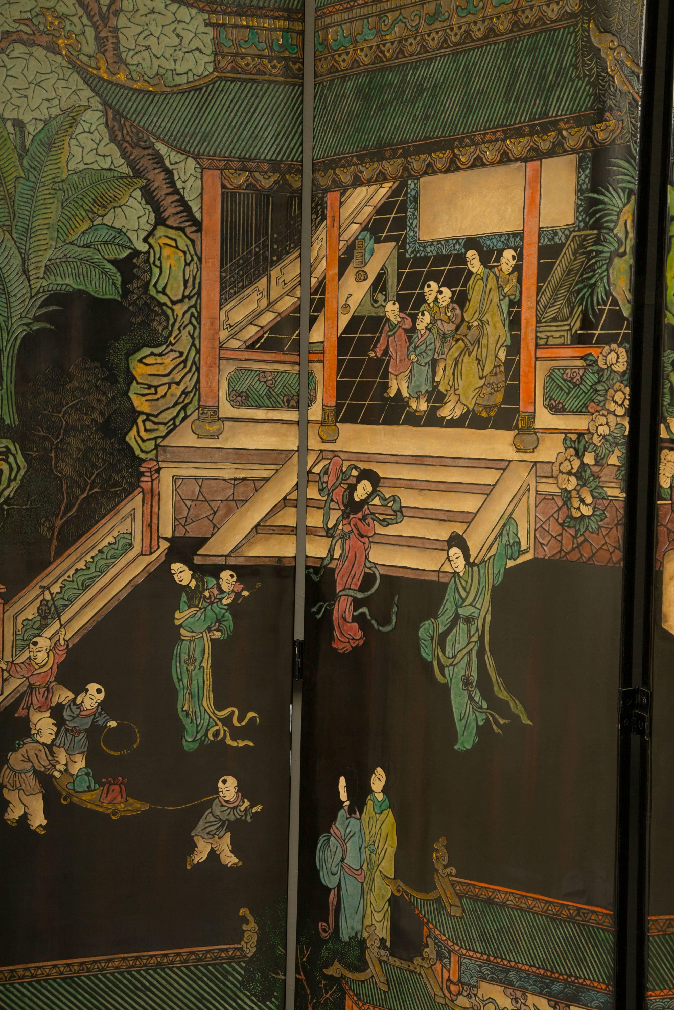 Magnificent Chinese 12-Panel Coromandel Screen In Good Condition In WEST PALM BEACH, FL