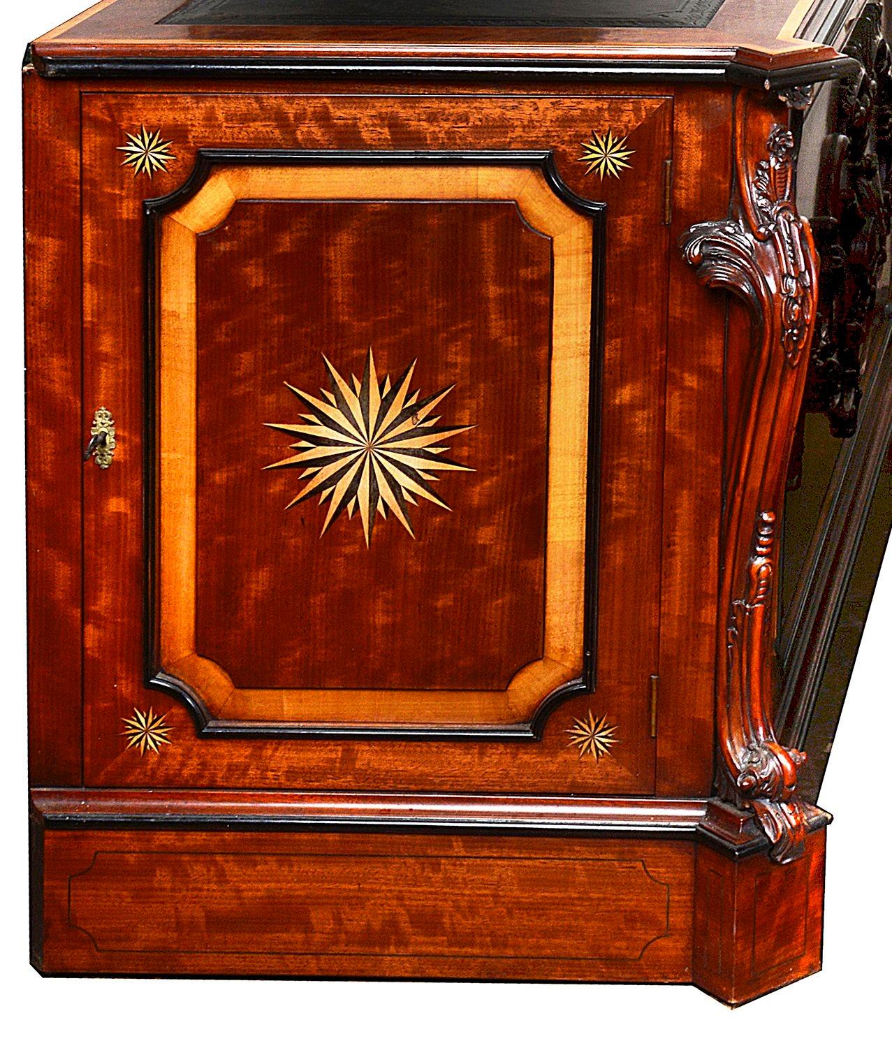 Magnificent Chippendale style partners desk. 5