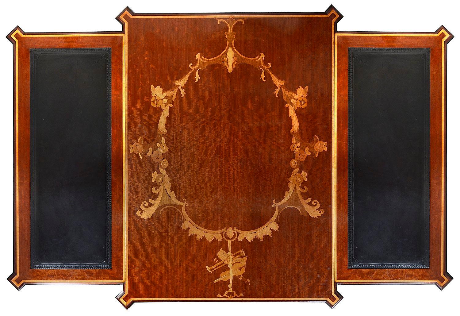 Magnificent Chippendale style partners desk. 2