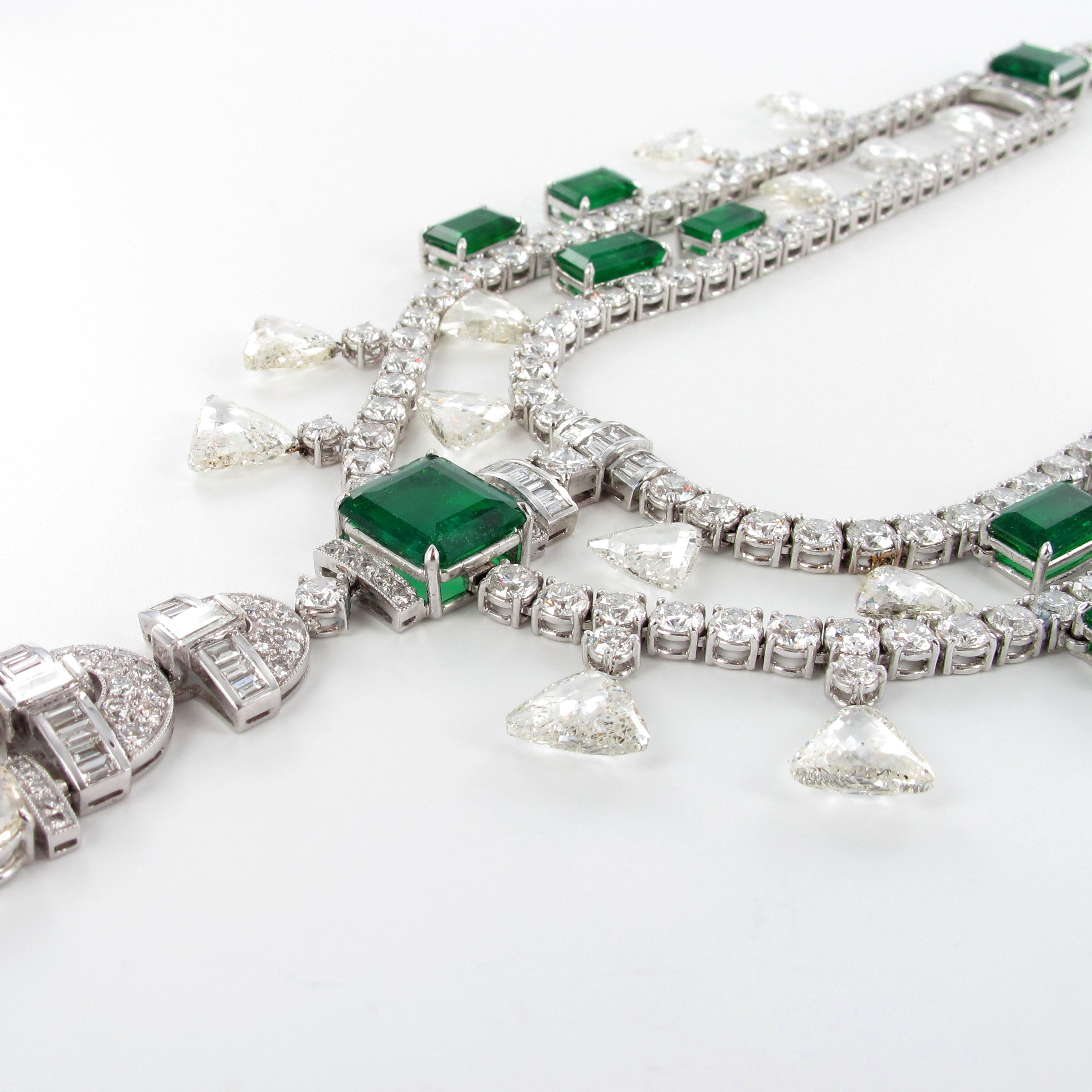 Magnifique collier d'émeraudes de Colombie et de diamants en vente 2
