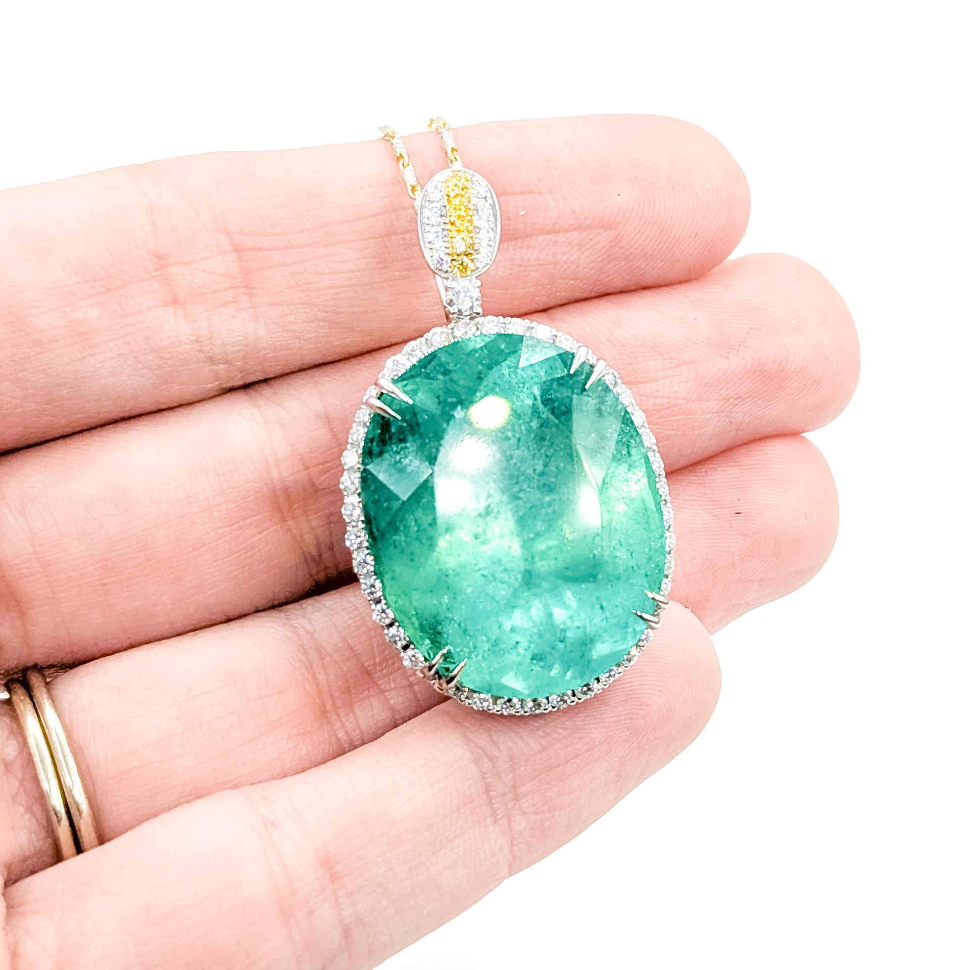 Magnifica collana di smeraldi e diamanti colombiani in 18 carati In condizioni ottime in vendita a Bloomington, MN