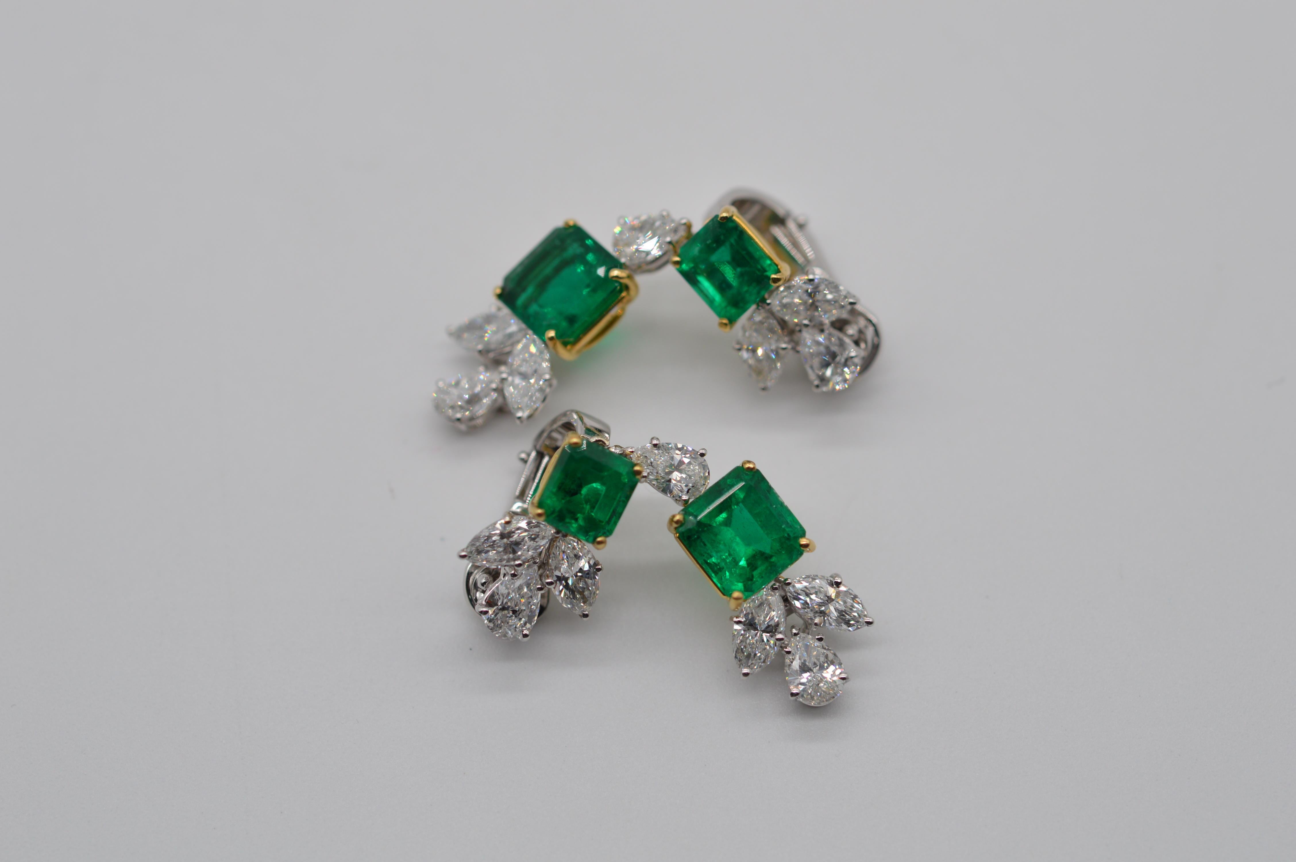 Magnificent Colombian Emerald & Diamonds Set in 18K White & Yellow Gold Unworn For Sale 1