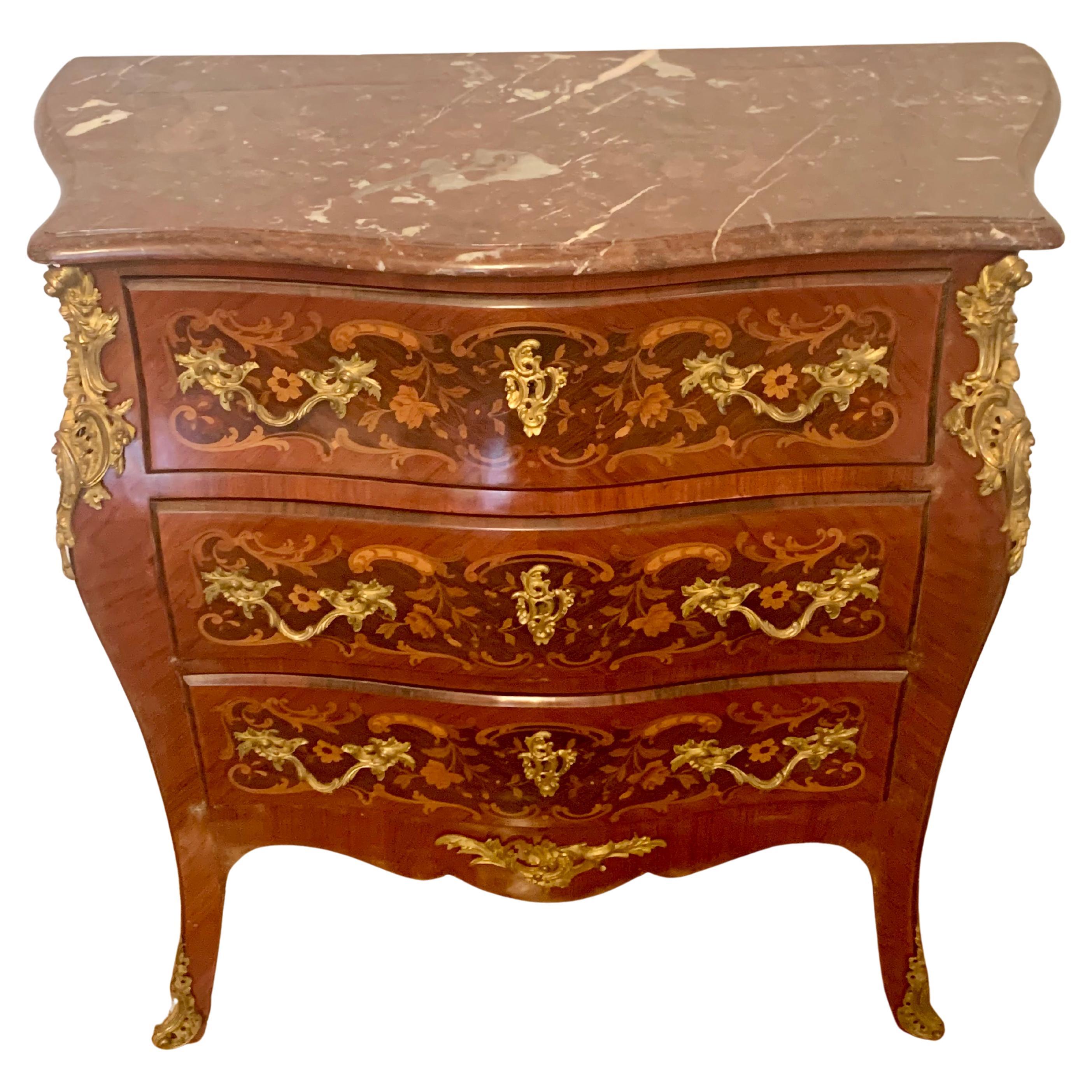 Magnifica commode Napoleone III intarsiata, bronzo ormolato