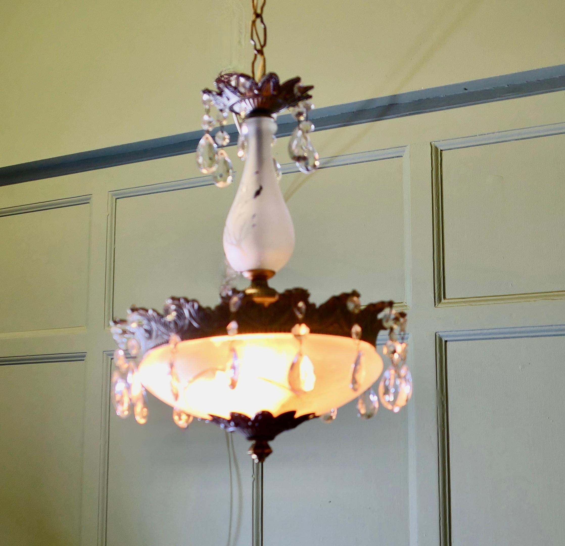 Magnifico lampadario a ciotola in cristallo di arte e artigianato In condizioni buone in vendita a Godshill, Isle of Wight