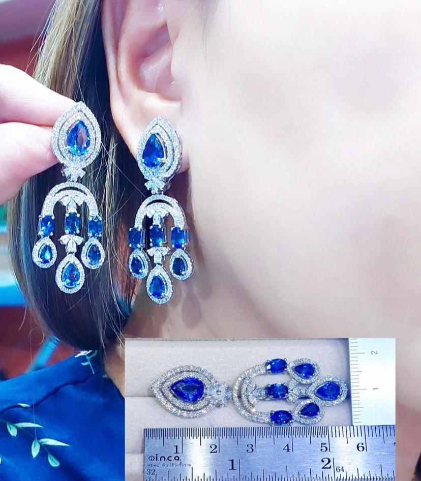 Magnifiques boucles d'oreilles en saphirs de Ceylan et diamants de 15,08 carats en vente 1