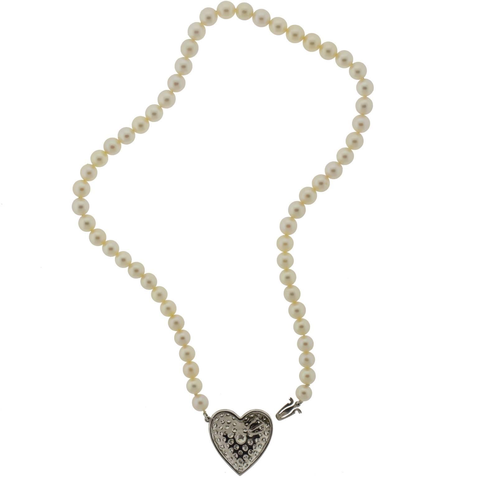 Magnificent Cultured Pearl Diamond Gold Heart Necklace In Good Condition For Sale In Lombard, IL