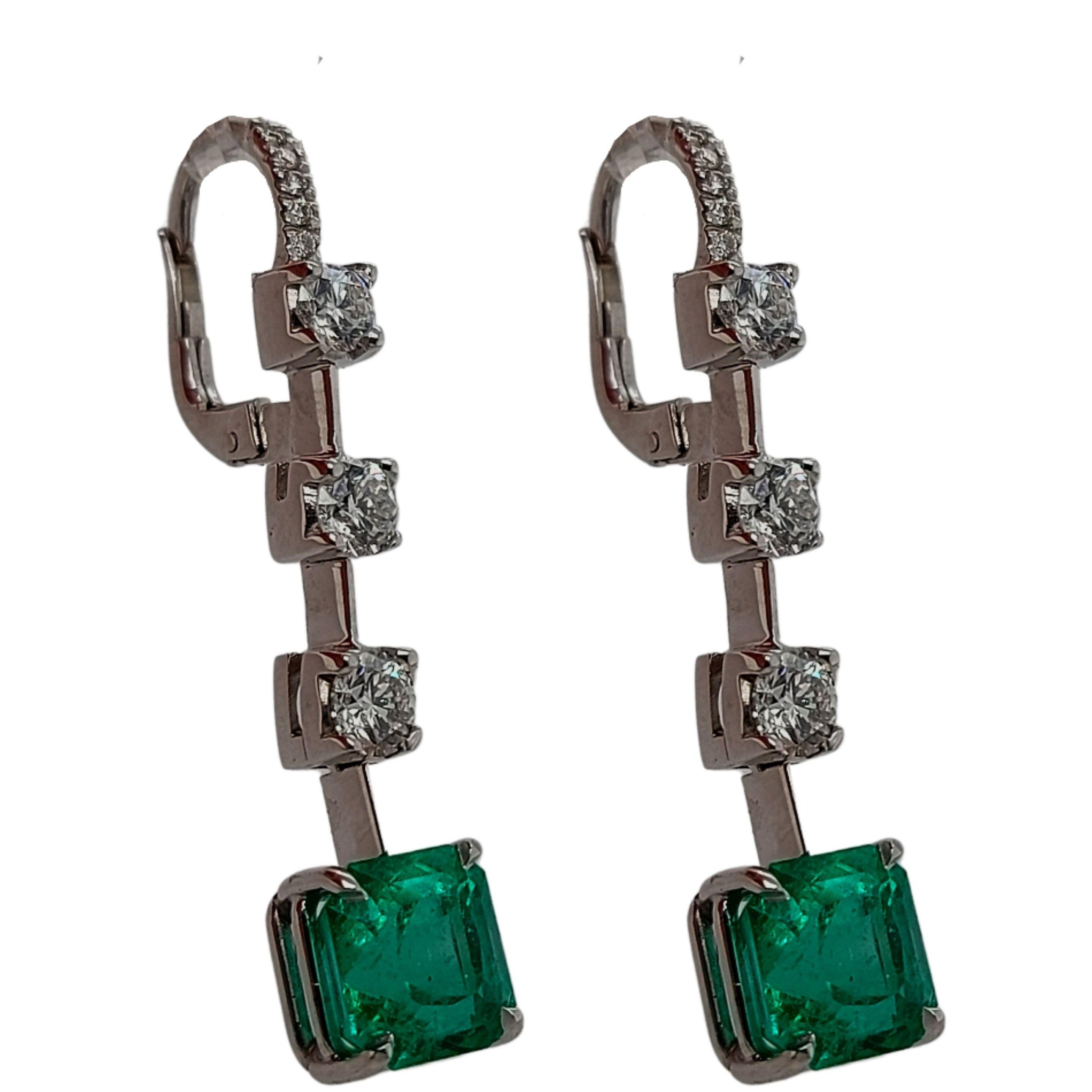 Artisan Magnificent Dangling Earrings with 5.29ct Colombian Emerald, 1.51ct Diamonds For Sale
