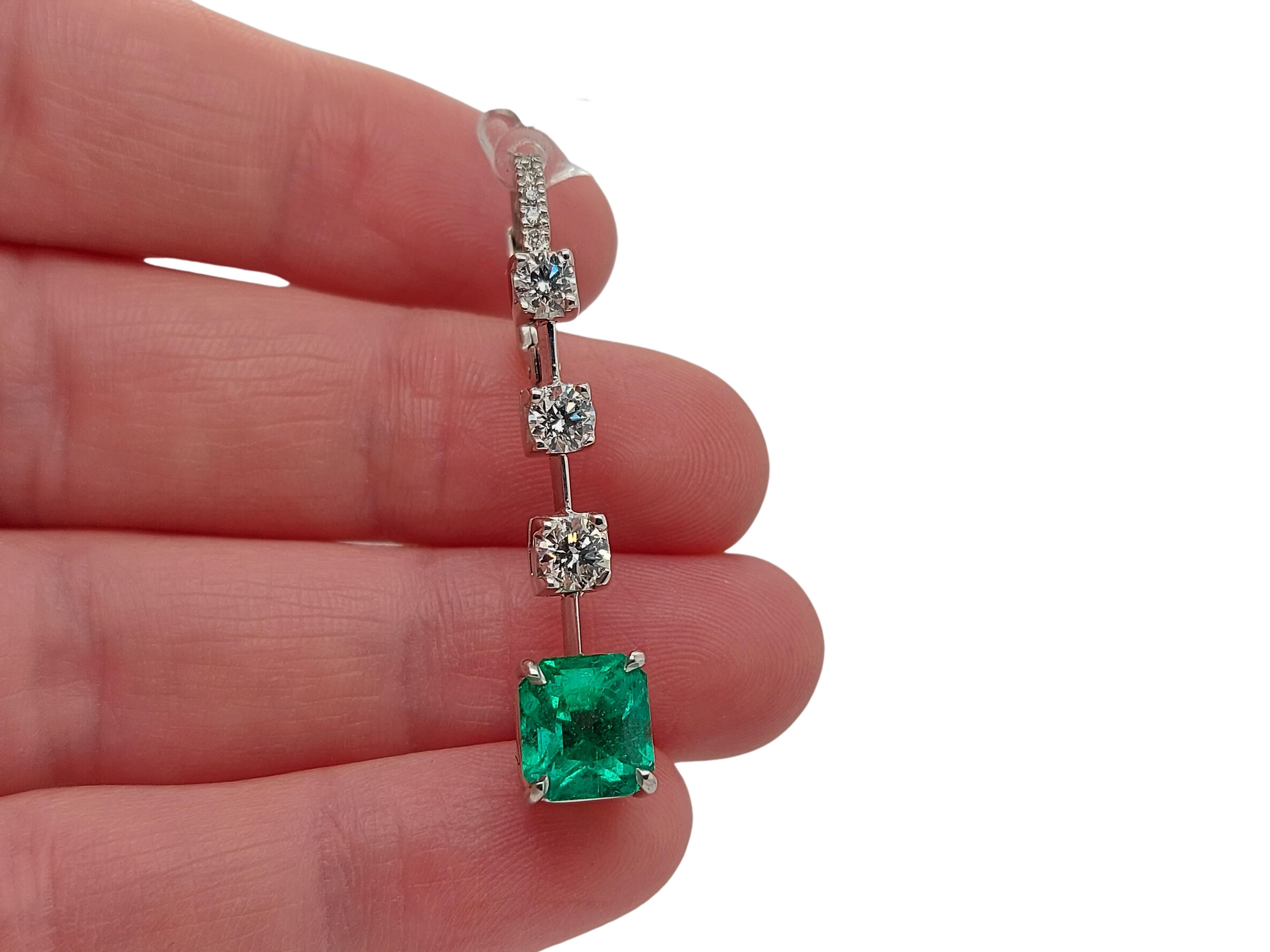 Women's Magnificent Dangling Earrings with 5.29ct Colombian Emerald, 1.51ct Diamonds For Sale