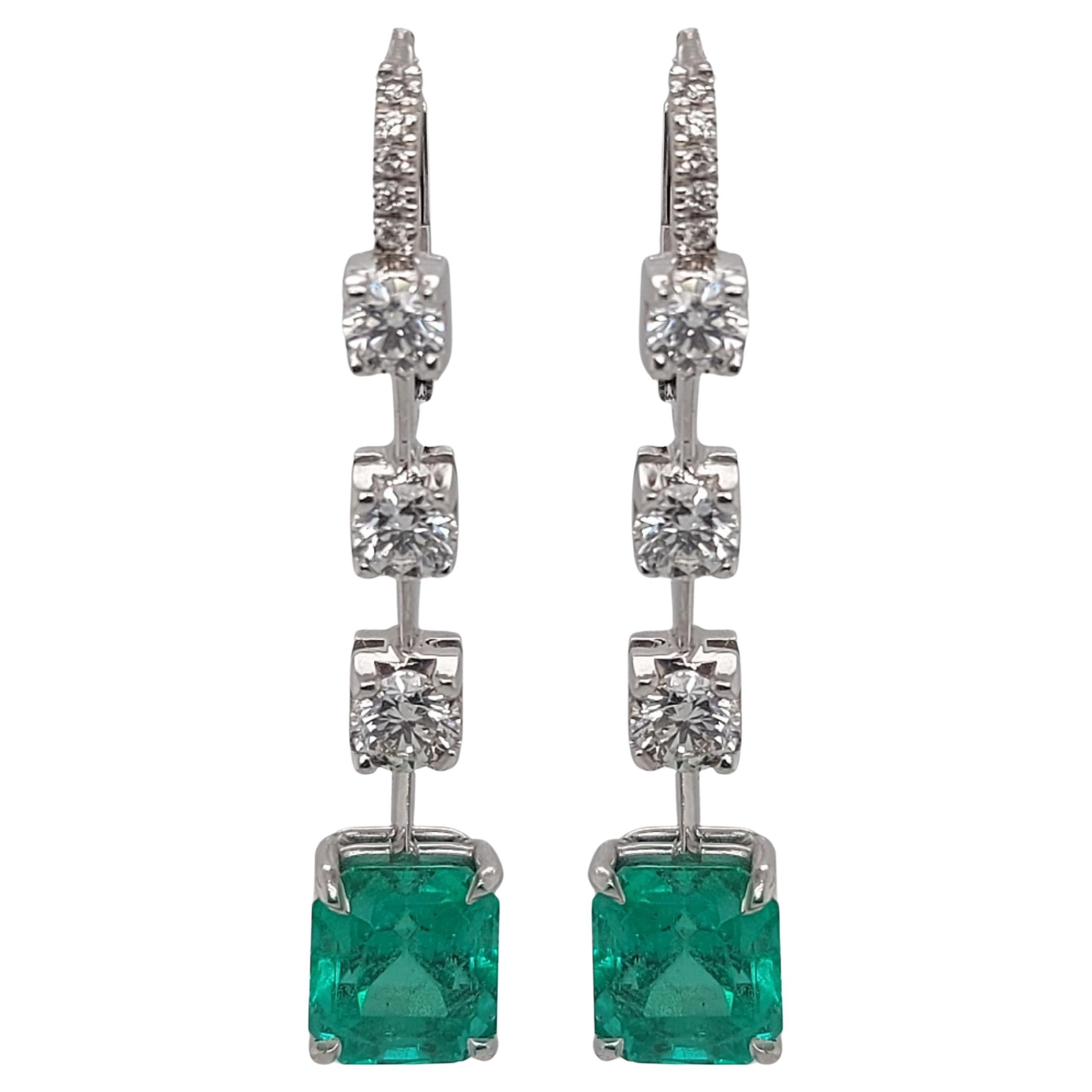 Magnificent Dangling Earrings with 5.29ct Colombian Emerald, 1.51ct Diamonds For Sale