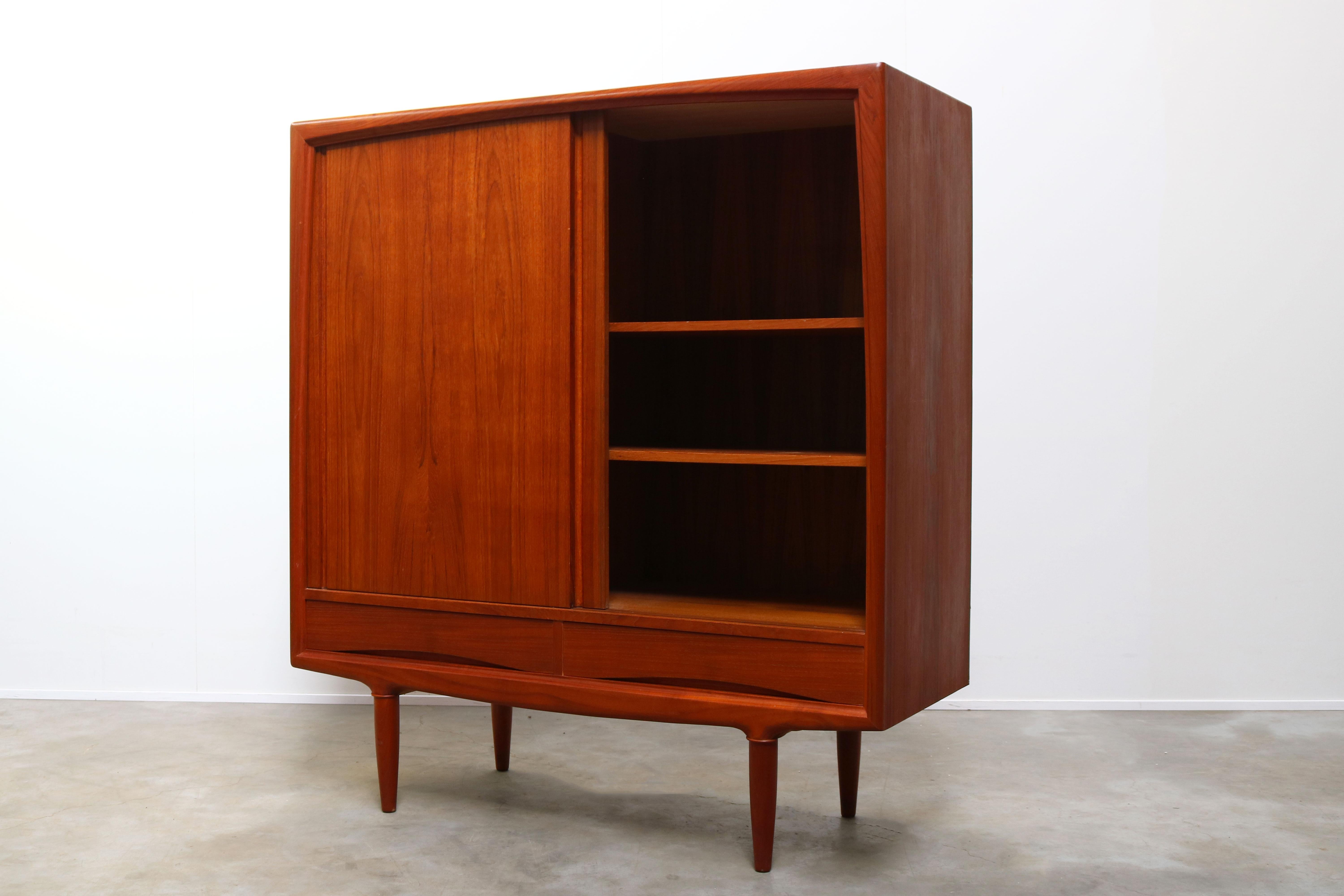 Magnificent Danish Highboard / Cabinet by Gunni Omann for Aco Mobler 1950s Teak  7