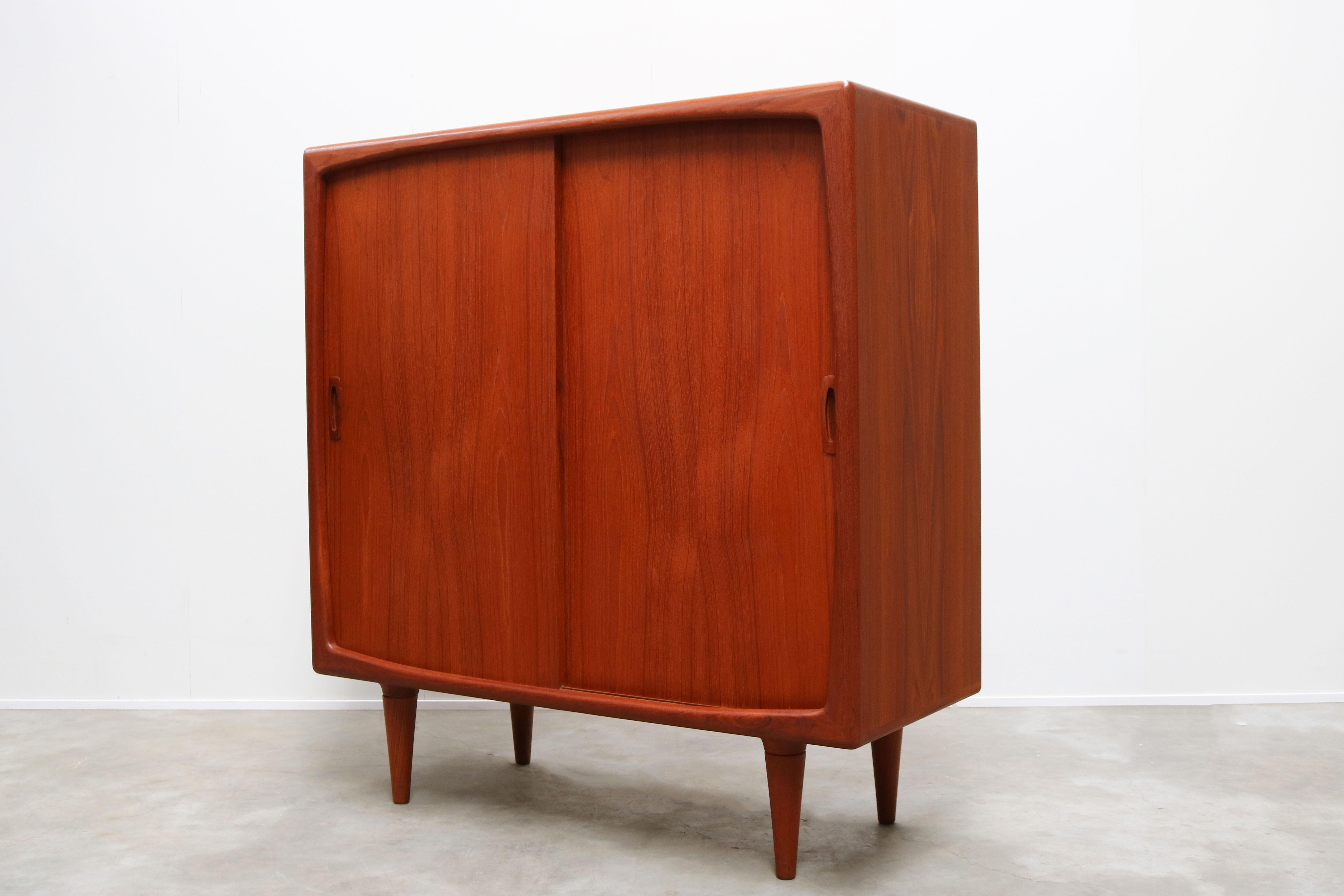 Mid-20th Century Magnificent Danish Highboard or Cabinet in Sculpted Teak by H.P. Hansen in 1950s