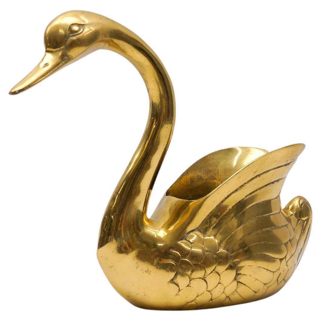 magnificent decorative swan / planter made of solid brass, 1960s Italy For Sale