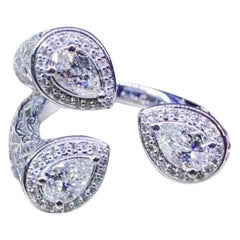 Magnifique conception avec diamants sur la bague