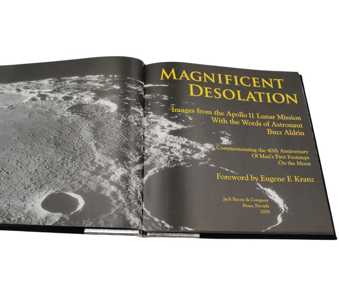 XXI secolo e contemporaneo Magnifica Desolazione: Immagini della missione lunare dell'Apollo 11, firmate da Buzz in vendita