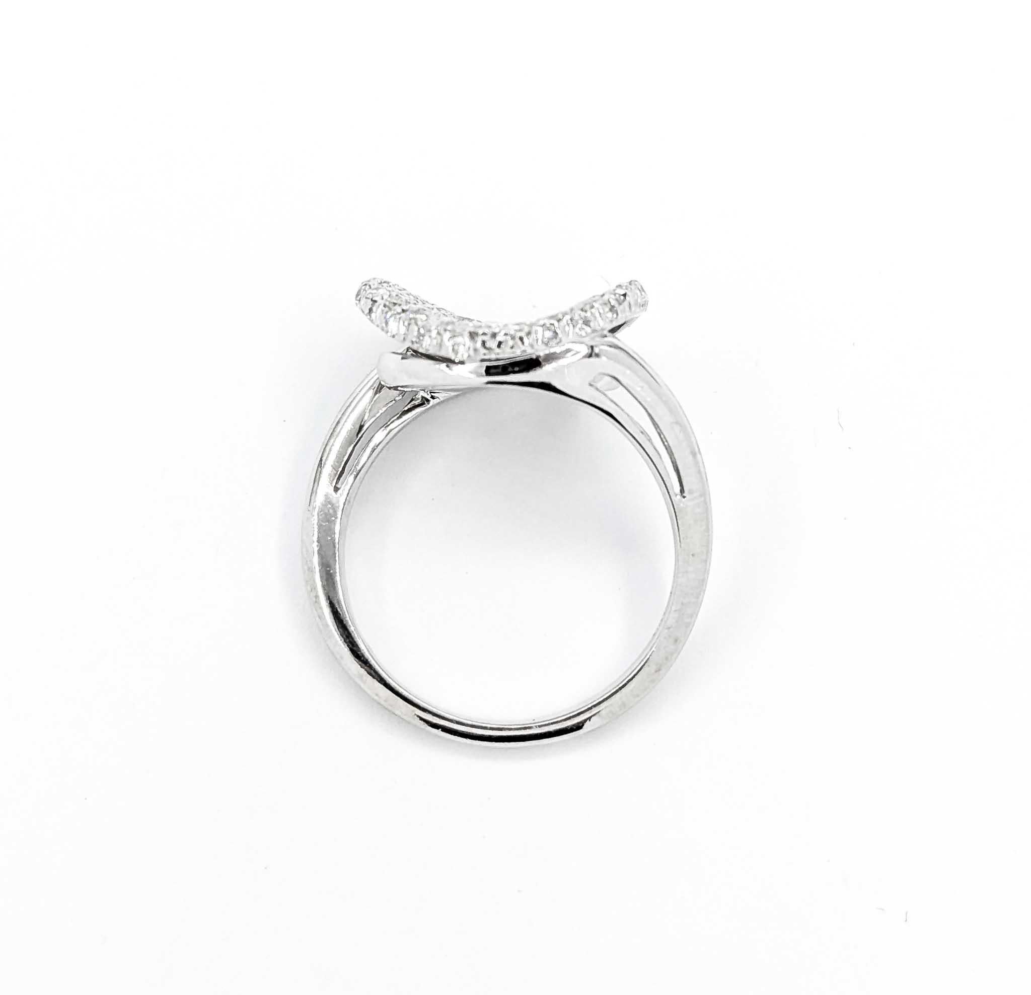 Donna Magnifico anello con diamante in oro bianco 18 carati in vendita