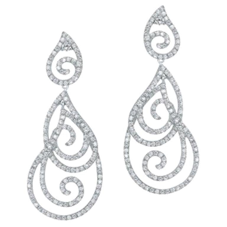 Magnifiques boucles d'oreilles en goutte en or blanc avec diamants de haute joaillerie en vente