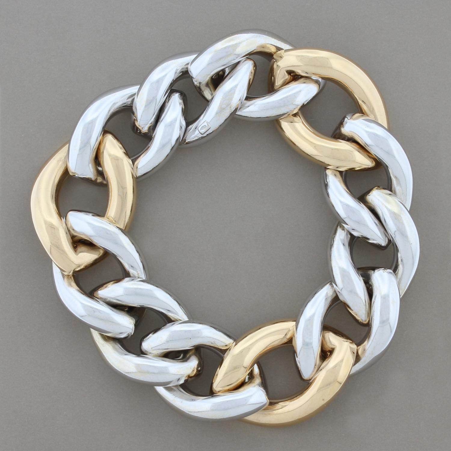 Magnificent Diamond Two-Tone Gold Link Bracelet In New Condition For Sale In Beverly Hills, CA