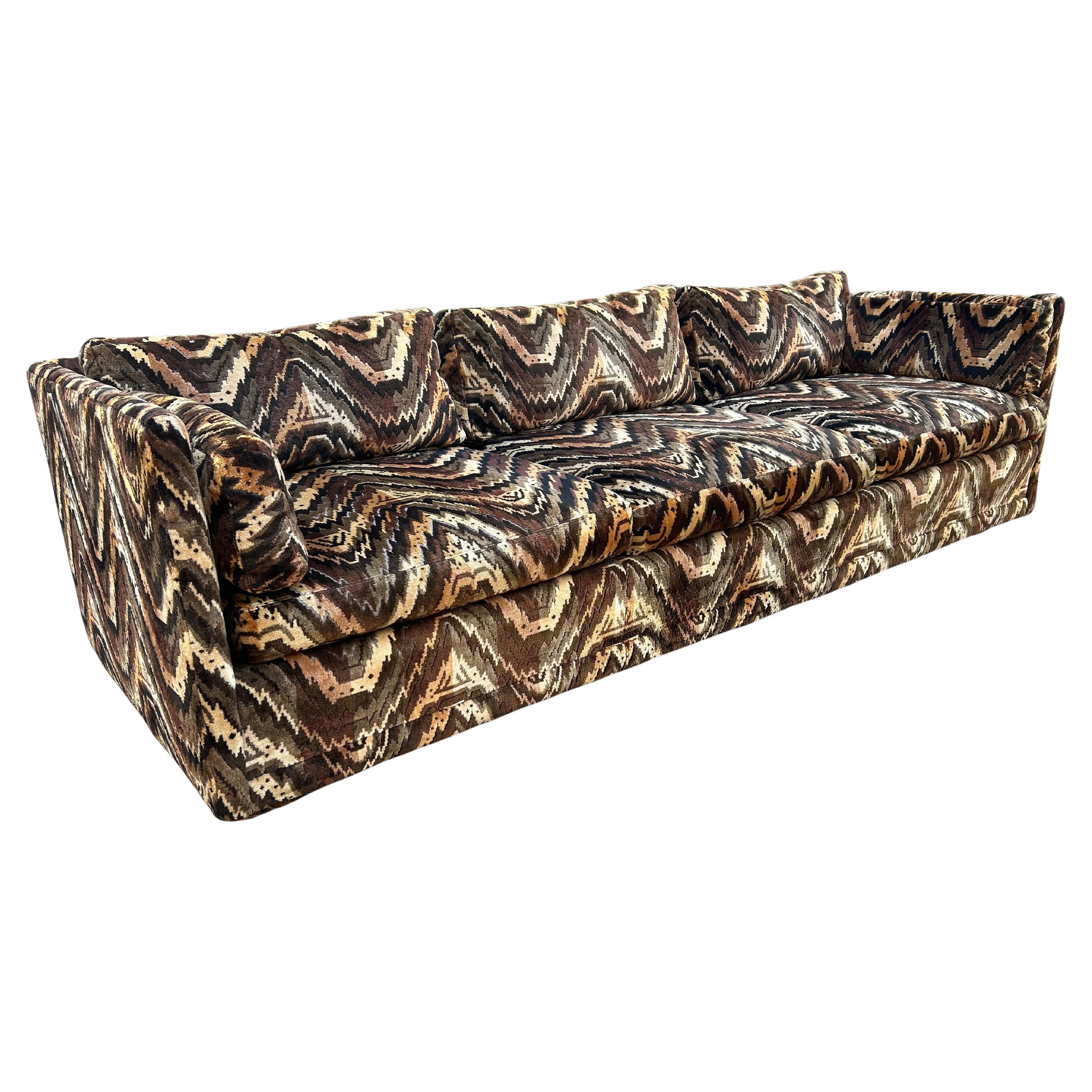 Magnifico Divano Directional a bracci pari Jack Lenor Larsen del Mid Century Modern