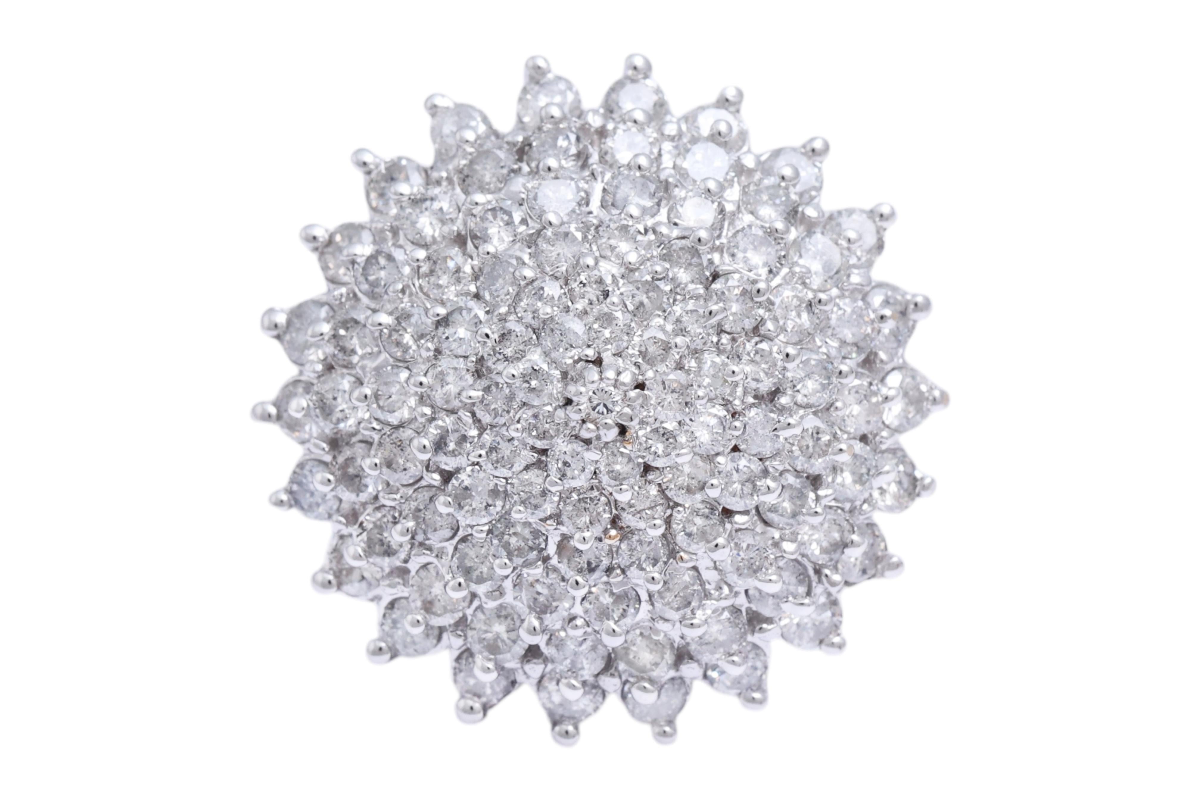Magnificent Dome Flower/Tower ring full of diamonds !!

Material : 14 kt white gold

Diamonds: 6 ct

Total weight : 16.4 grams,  10.5 dwt

Size : 7 1/4