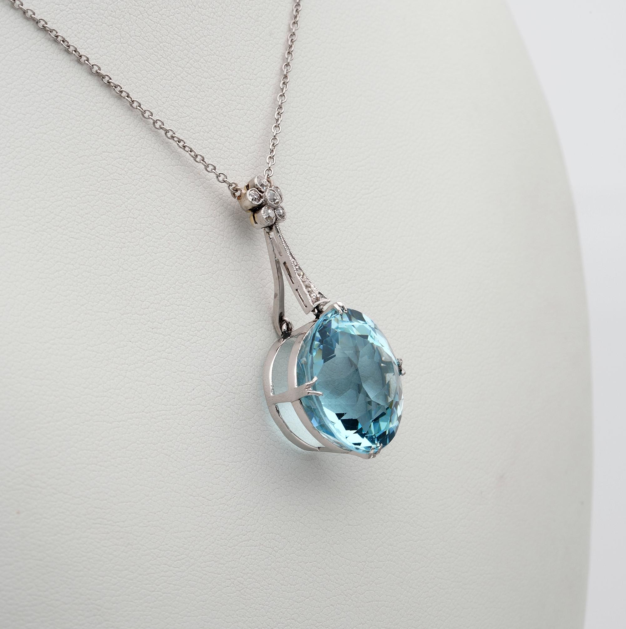 Round Cut Magnificent Early Art Deco 20.00 ct Natural Aquamarine Diamond Platinum Necklace For Sale