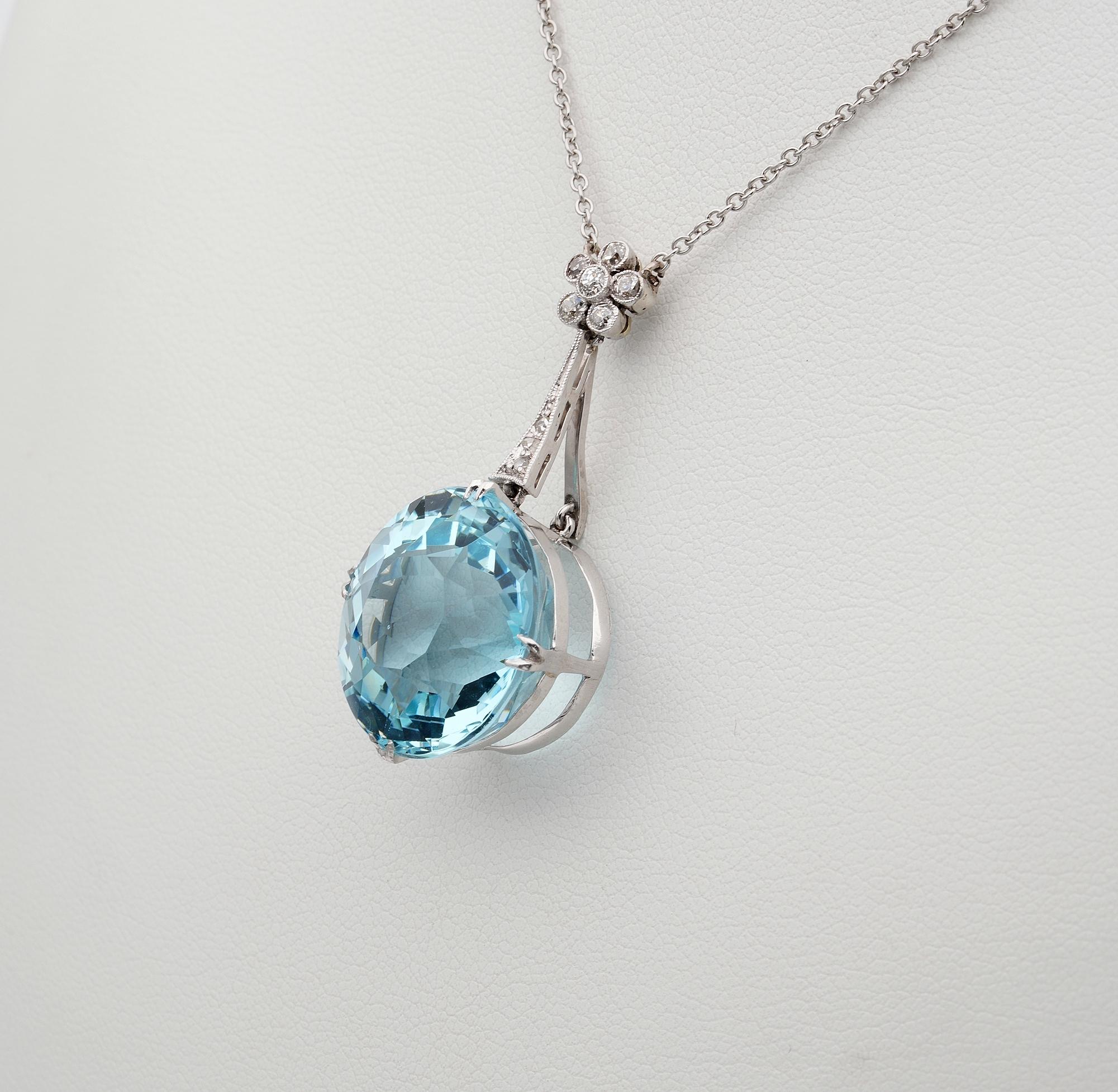 Women's Magnificent Early Art Deco 20.00 ct Natural Aquamarine Diamond Platinum Necklace For Sale