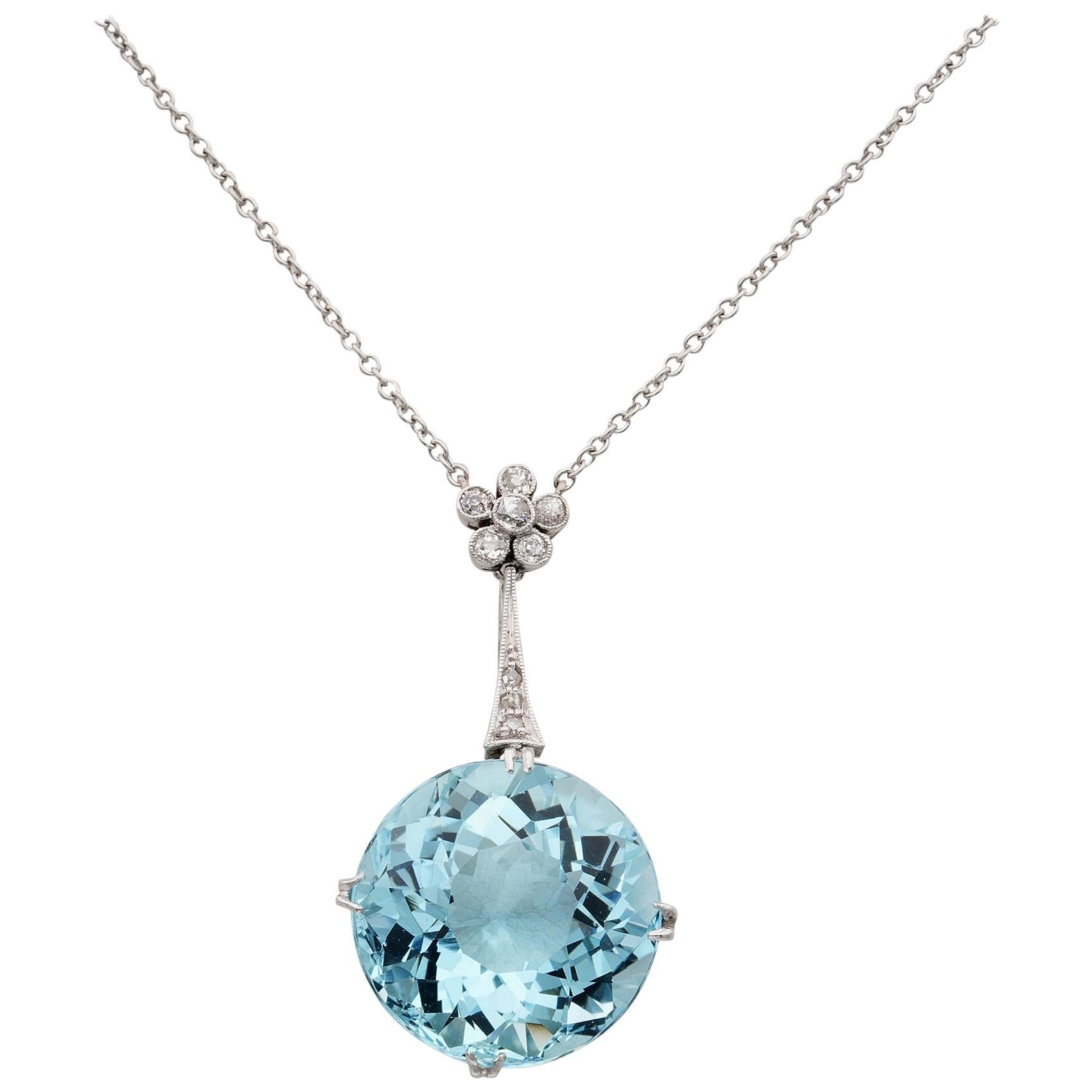Magnificent Early Art Deco 20.00 ct Natural Aquamarine Diamond Platinum Necklace For Sale