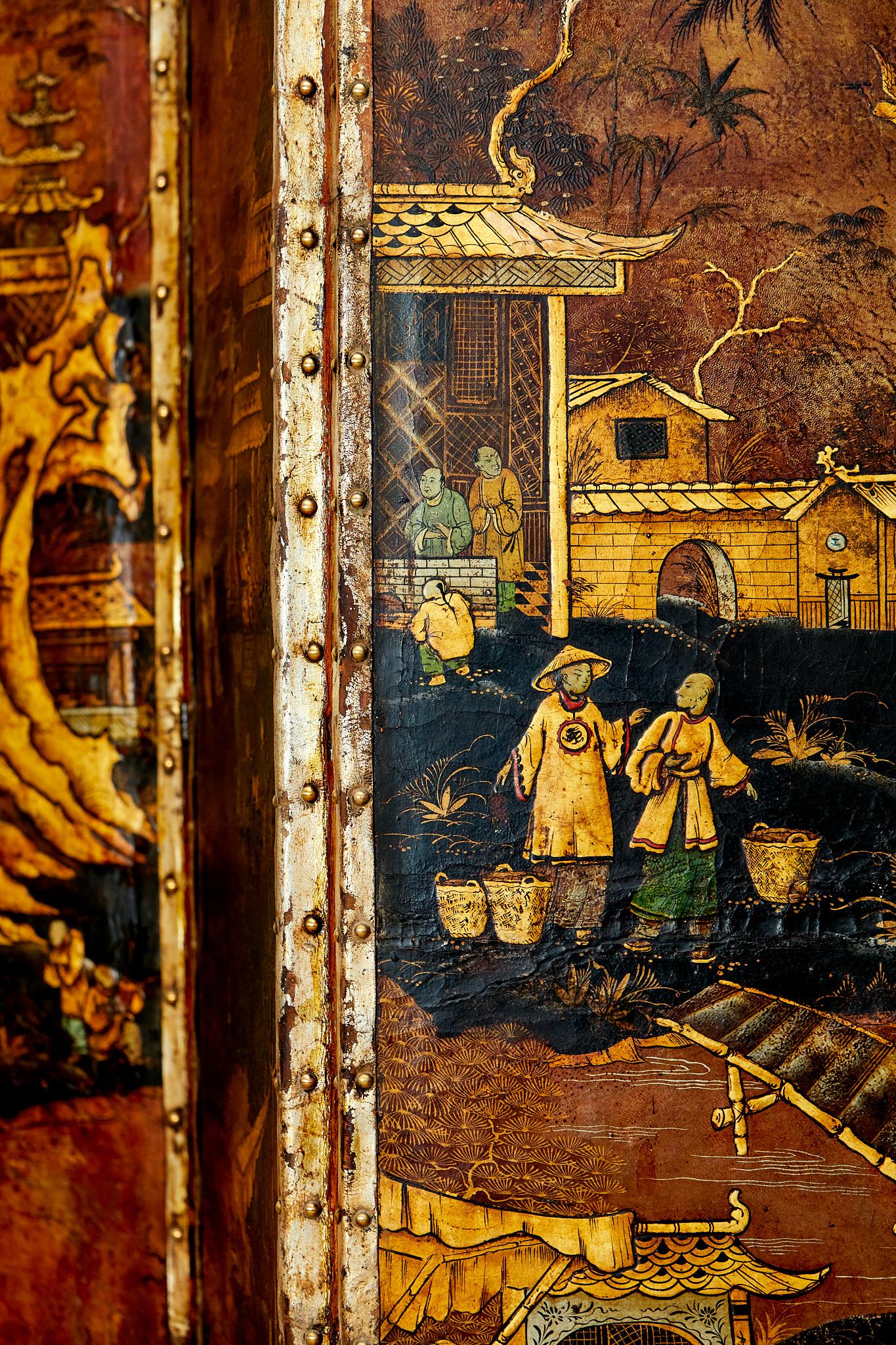 Magnificent embossed leather screen with four-leaf China decoration, circa 1800. 1