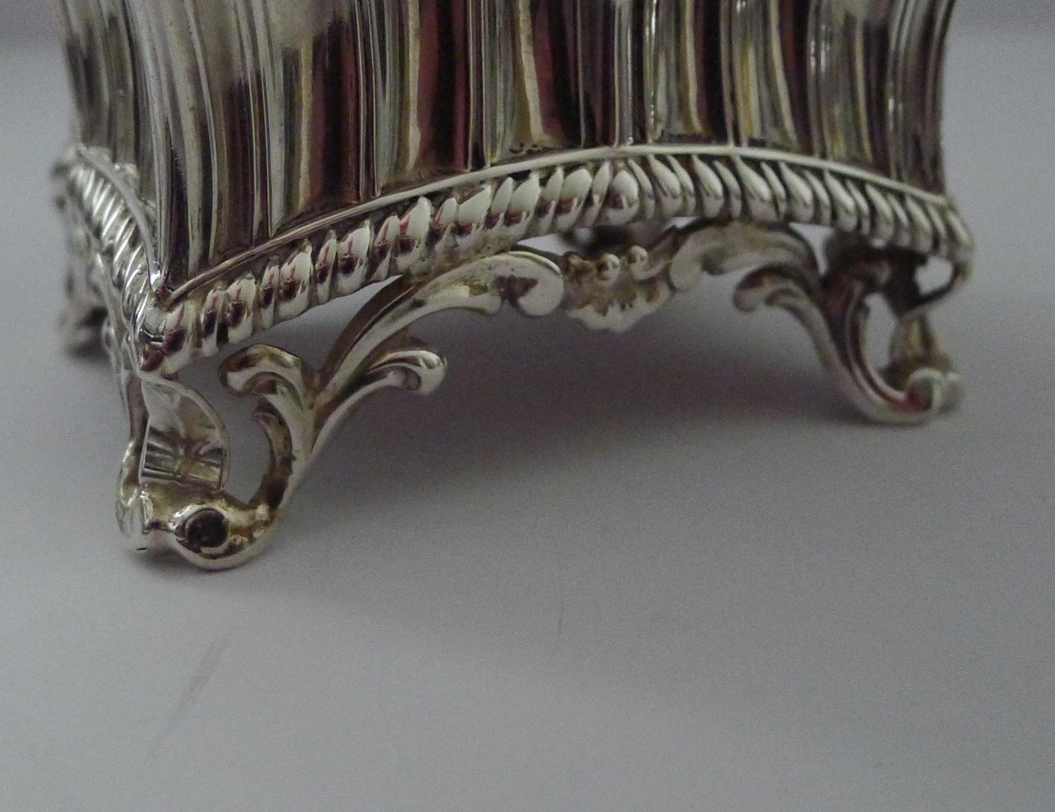Magnífica caja de té inglesa victoriana de plata de ley - 1896 en venta 1