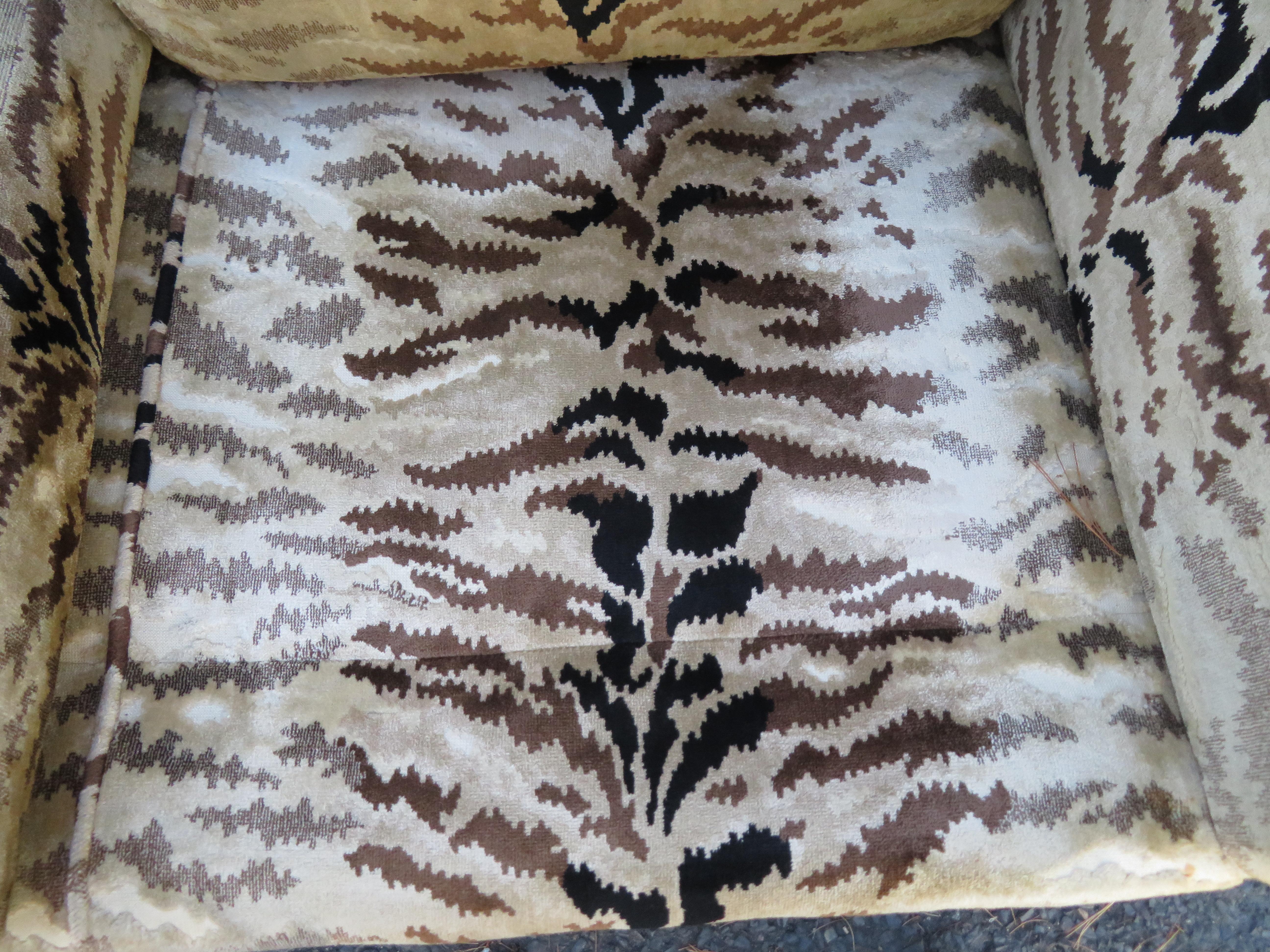 Magnifique canapé sectionnel tigre du milieu du siècle dernier d'Erwin Lambeth Velvet en vente 6