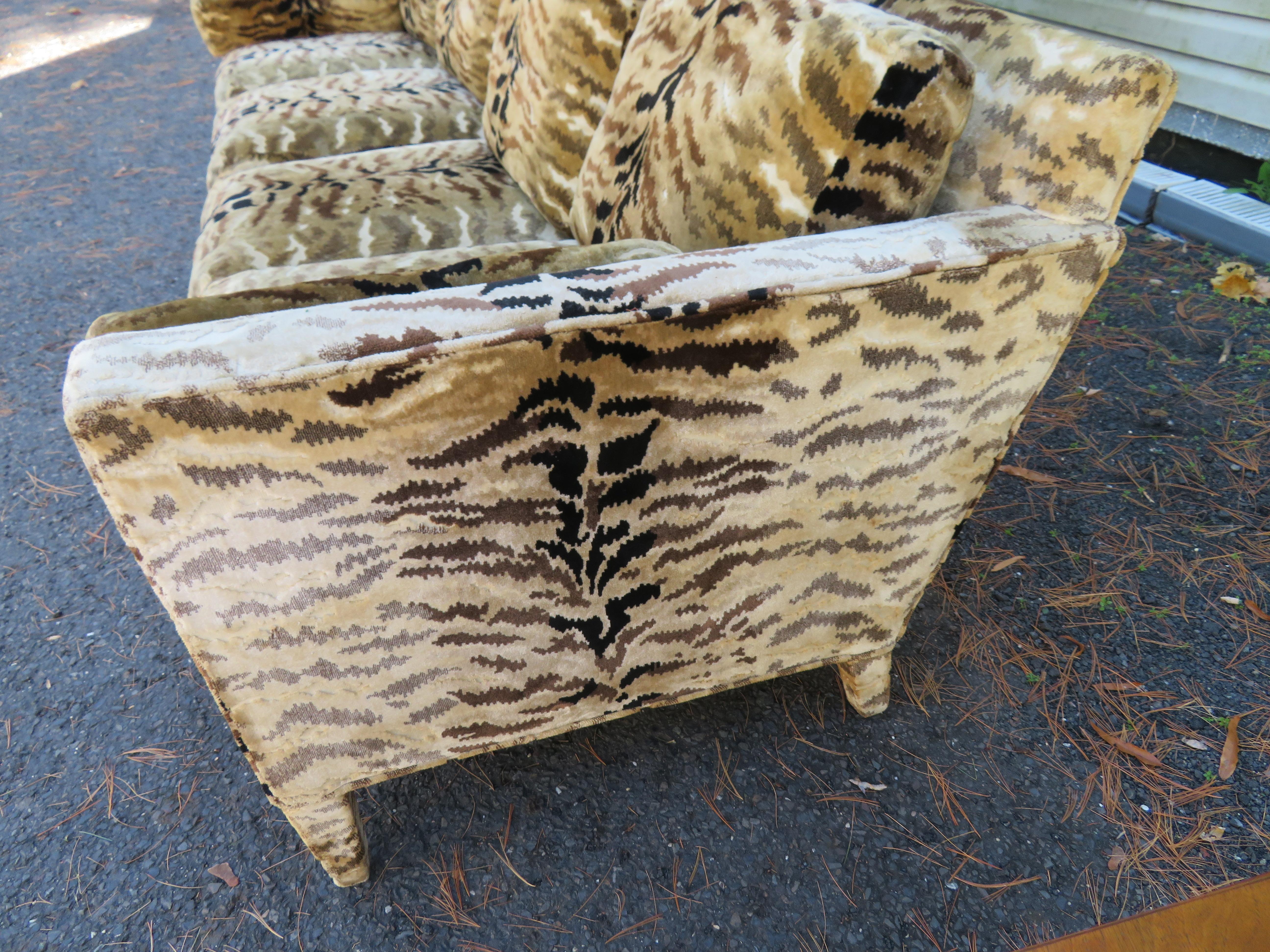 Fin du 20e siècle Magnifique canapé sectionnel tigre du milieu du siècle dernier d'Erwin Lambeth Velvet en vente