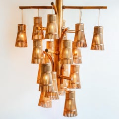 Magnifico lampadario extra large in rattan Rotan e ottone, intrecciato a mano
