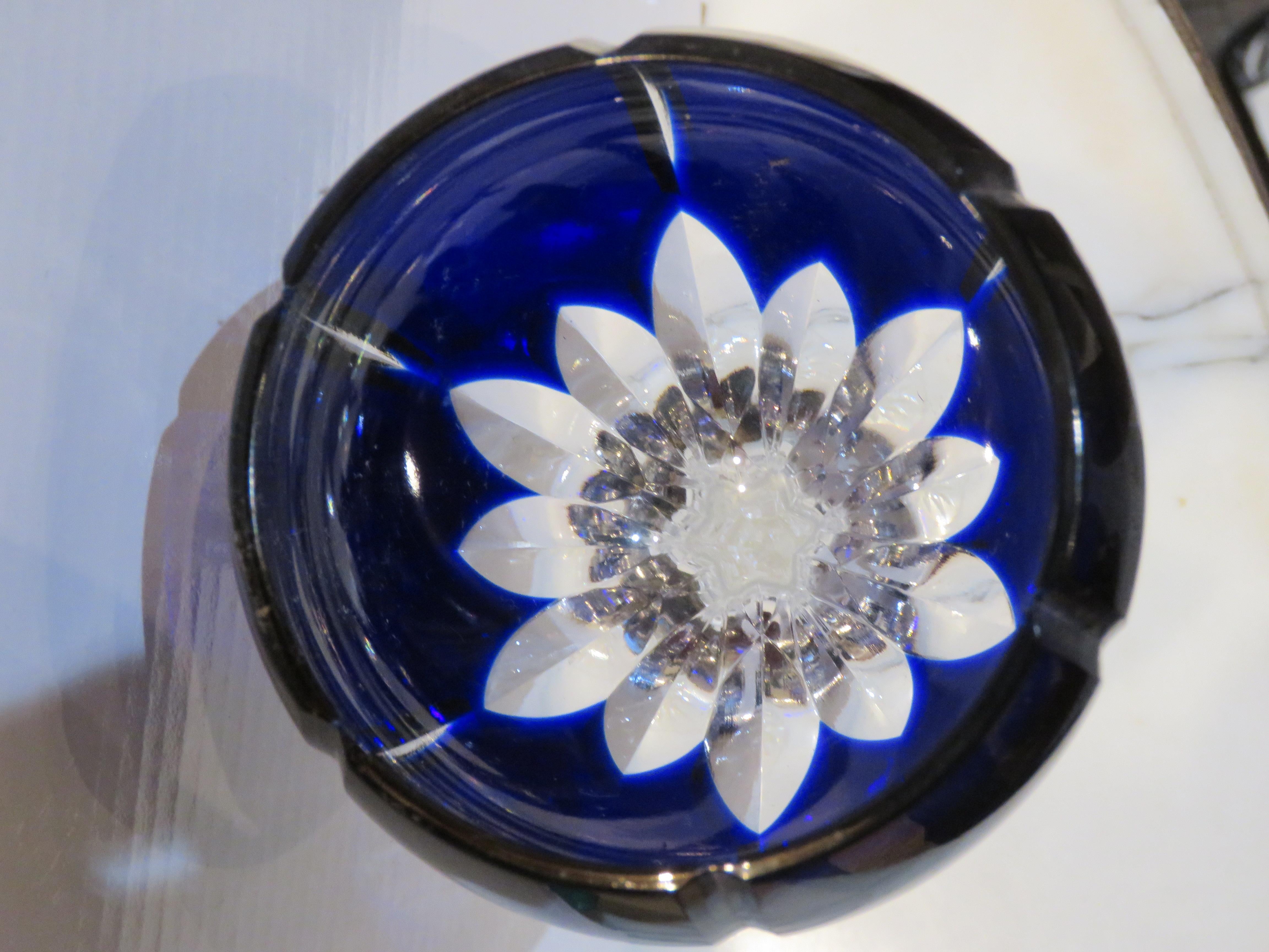 Magnífica copa de vino de agua azul cobalto Fancy Estate Brilliant Baccarat Manner Francés en venta