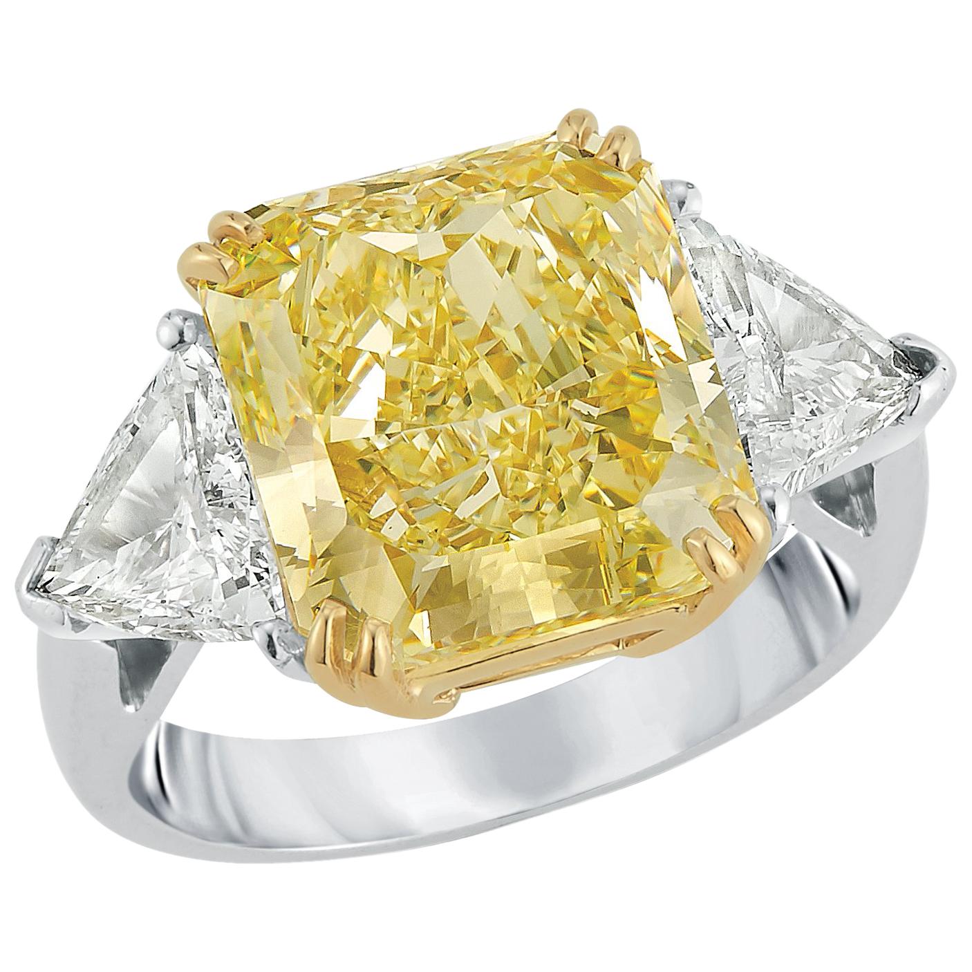 Magnificent Fancy Yellow 7.49 Carat Cushion Cut Diamond Engagement Ring For Sale