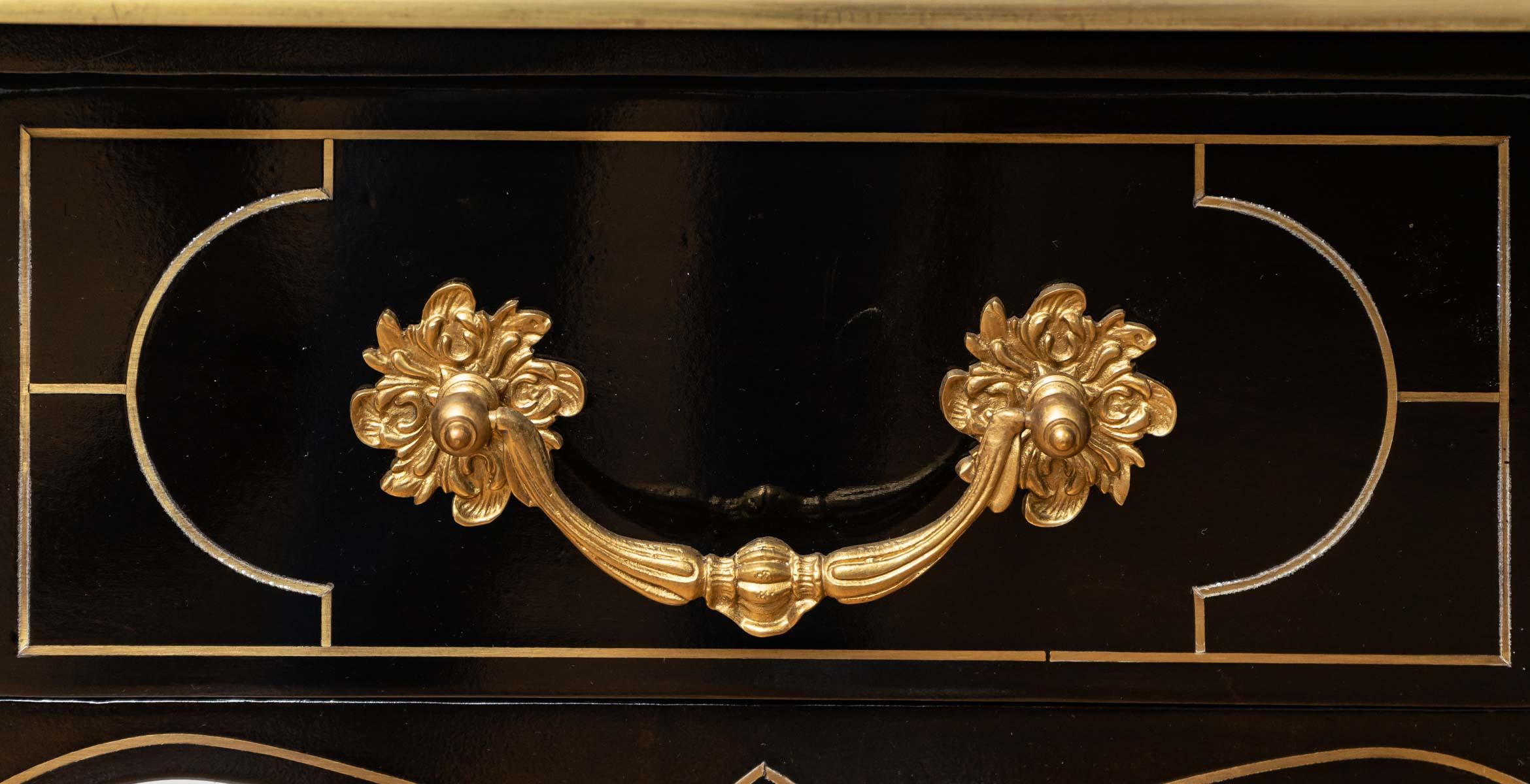 Magnificent Flat Desk in Blackened Wood and Bronzes, Napoleon III Style In Excellent Condition For Sale In CRÉTEIL, FR