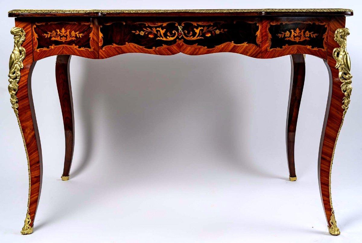 Magnificent Flat Desk - Louis XV Style - Precious Wood Marquetry -Golden Bronzes In Good Condition For Sale In CRÉTEIL, FR