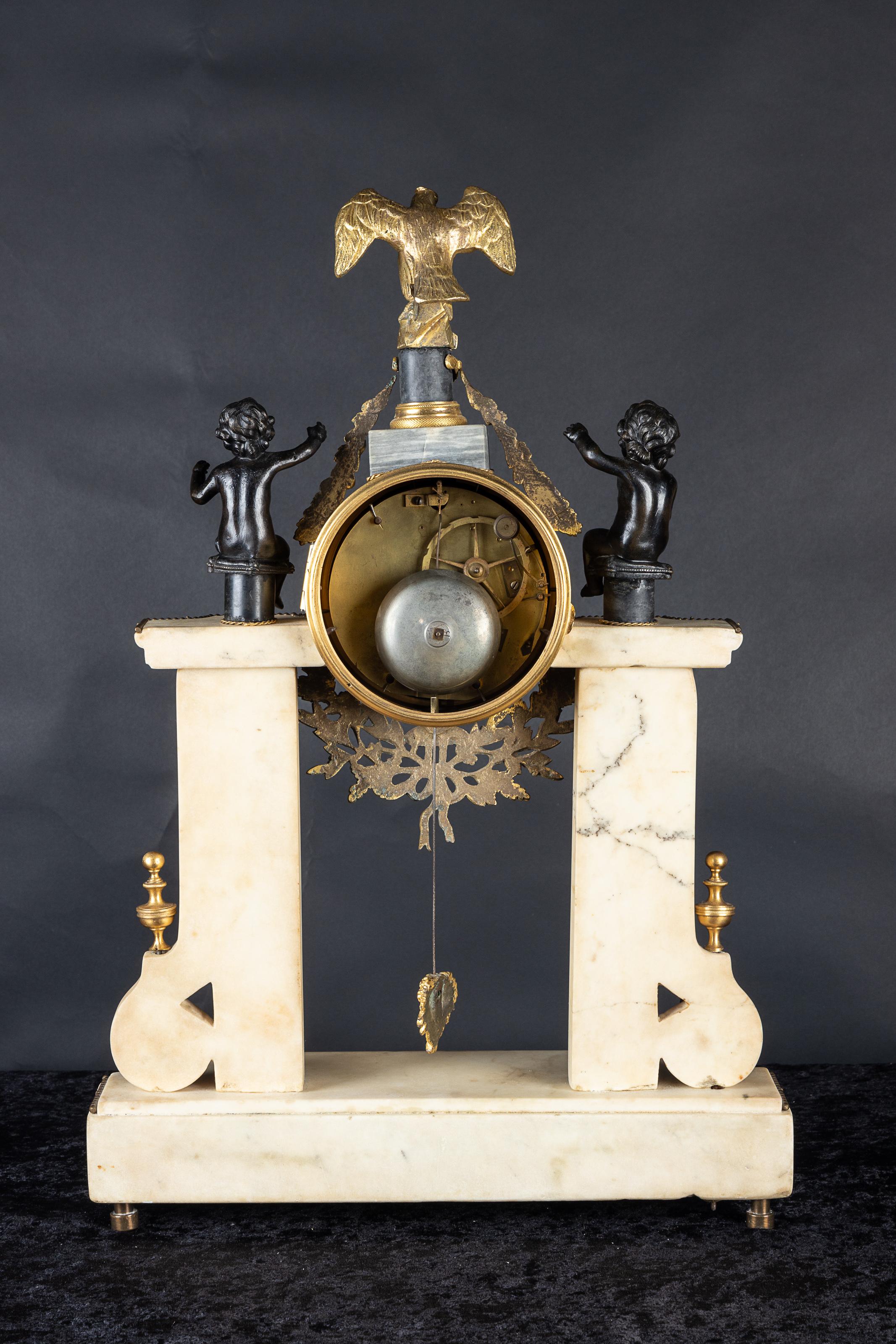 Magnificent French 19th century Empire white marble mantel clock, Bronze d'oré For Sale 7