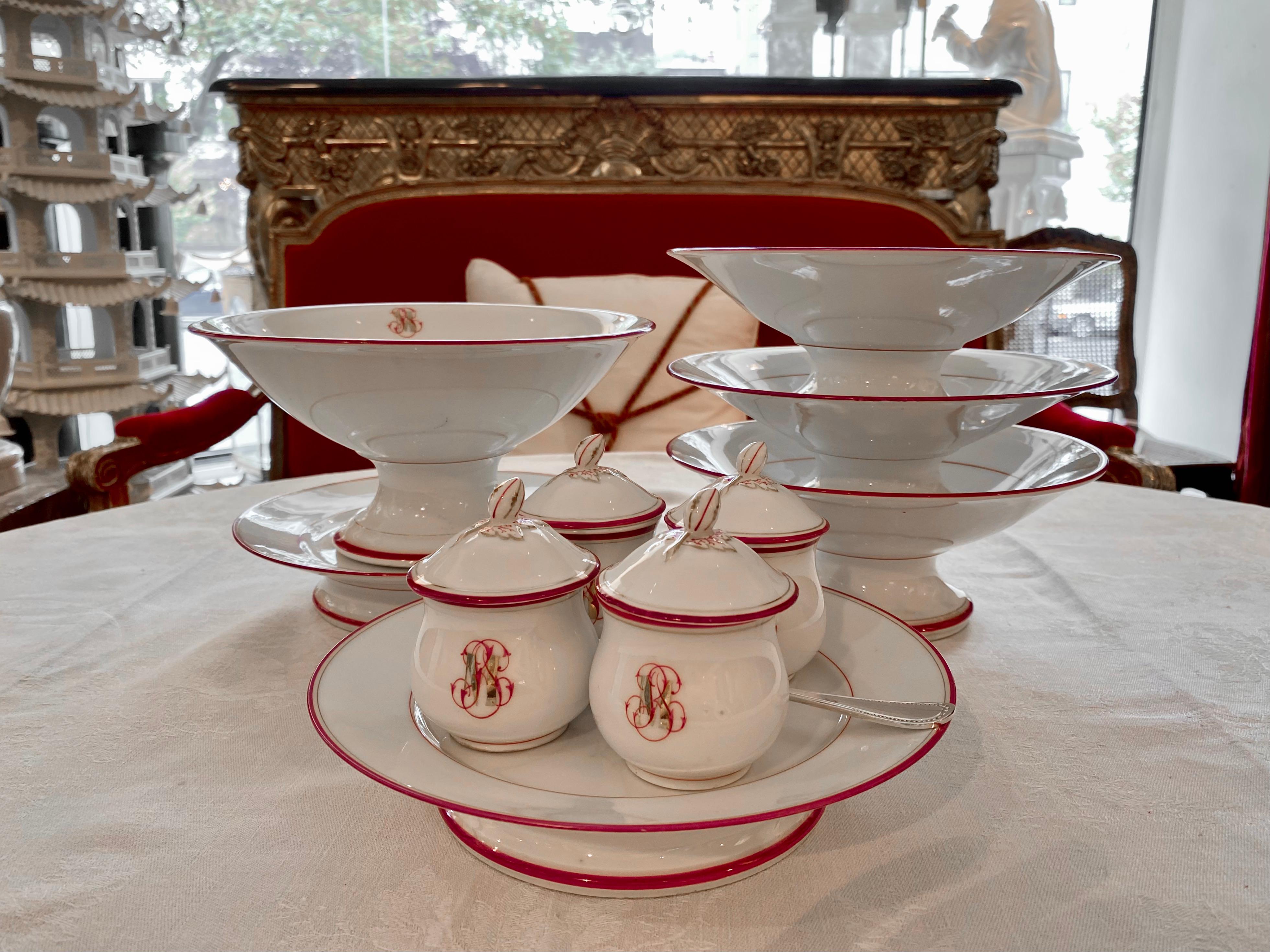 Magnificent French Antique Porcelain 116-Piece Dinner Set, 19th Century In Good Condition For Sale In Montreal, Quebec