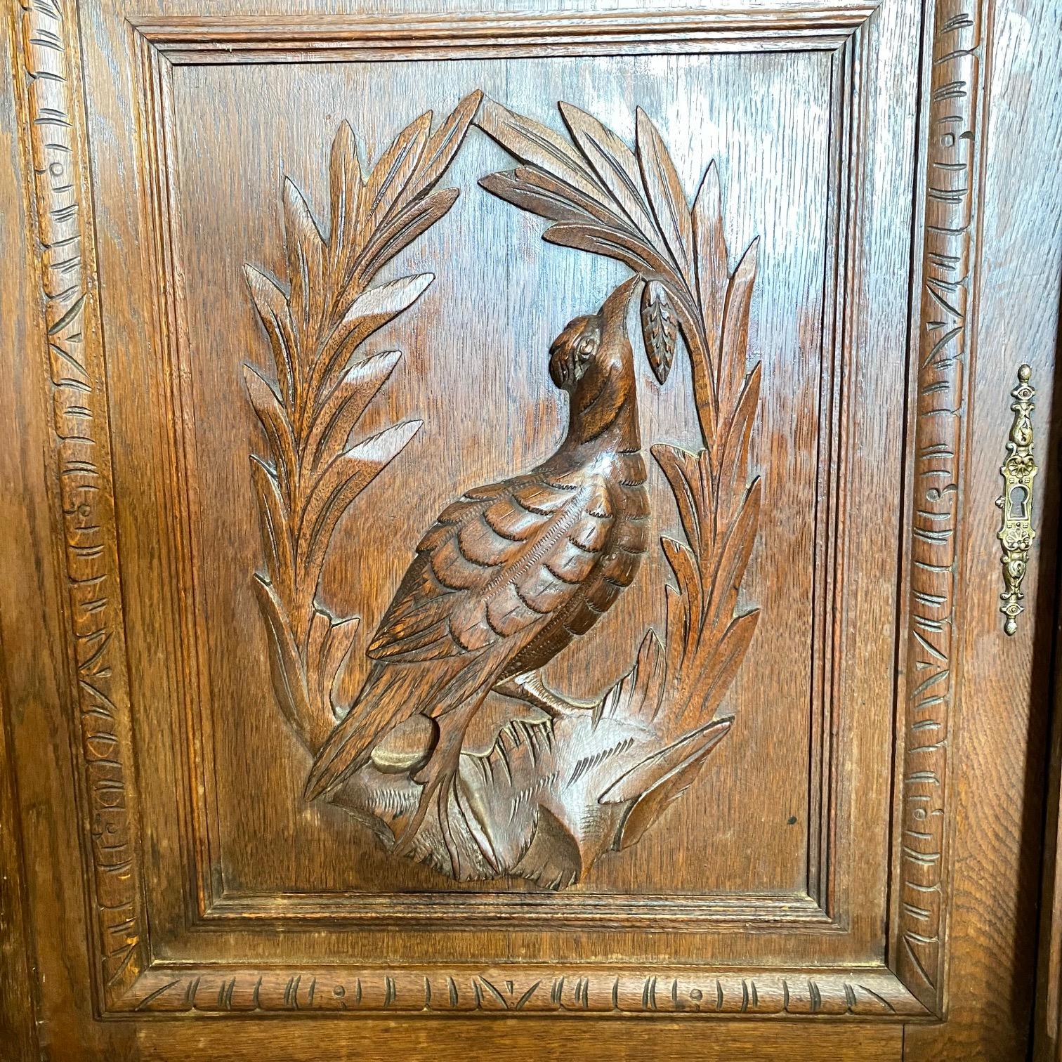 Magnificent French Renaissance Black Forest Hunt Buffet Sideboard Cabinet In Good Condition In Hopewell, NJ