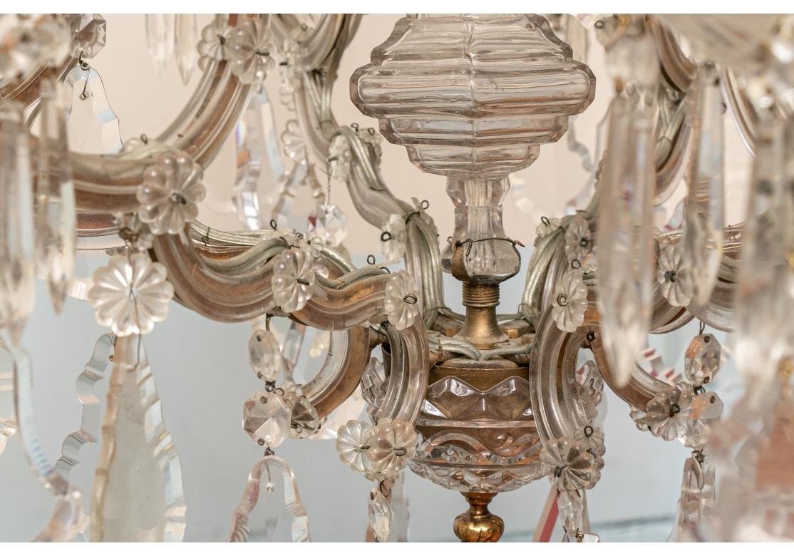 Metallo Magnifico lampadario di cristallo a tre livelli a 15 luci in stile francese in vendita
