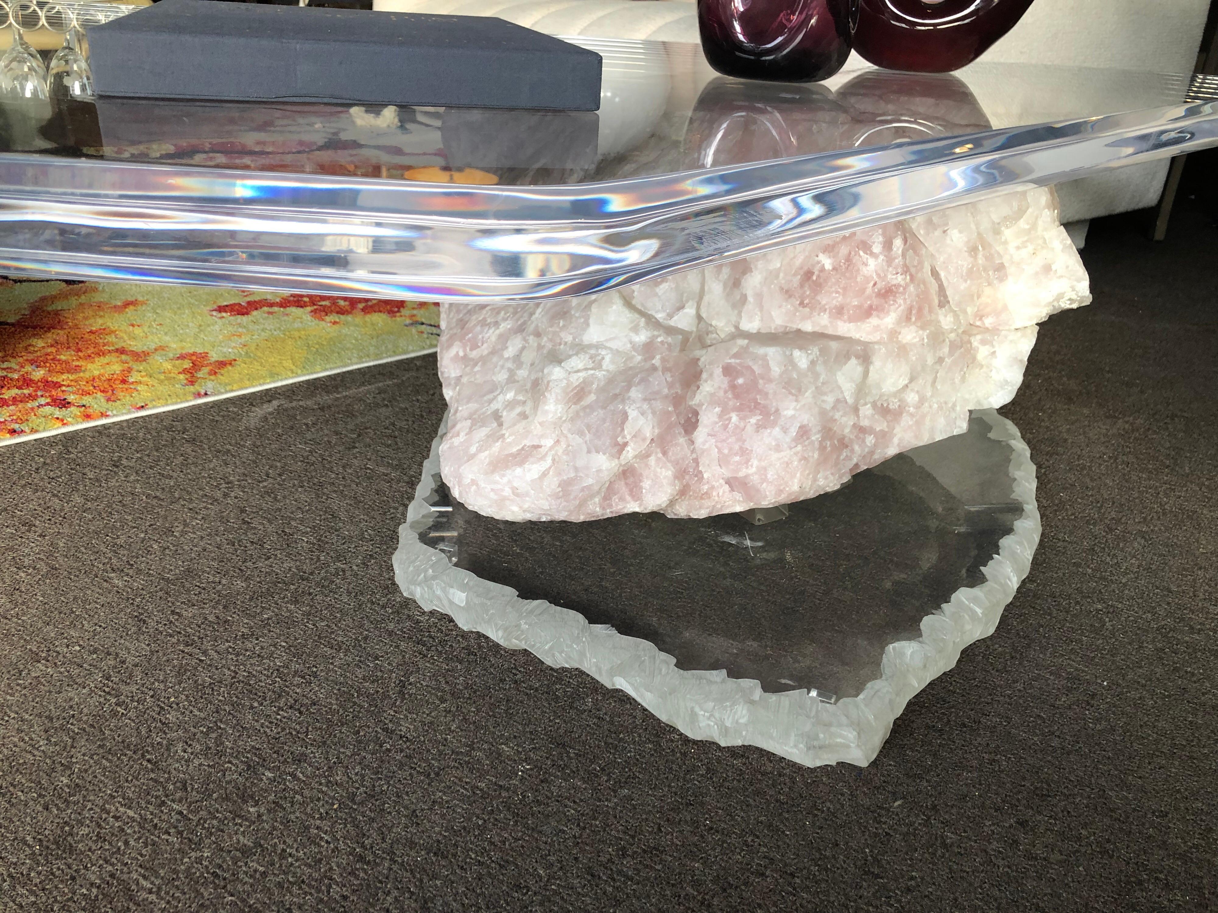  Gary Jon Custom Designed Modern Rose Quartz Boulders & Lucite Coffee Table In Good Condition In Palm Springs, CA